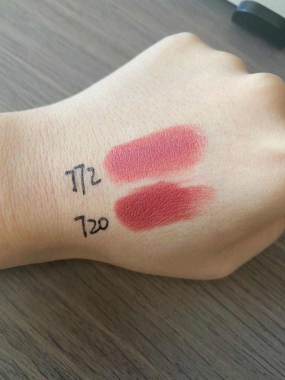 dior口红772和720中性黄皮对比 先入了720觉得很美,后续又入了772
