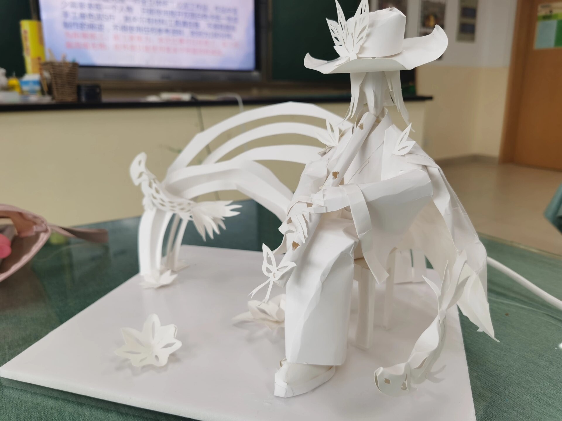 老师手工纸工制作作品图片