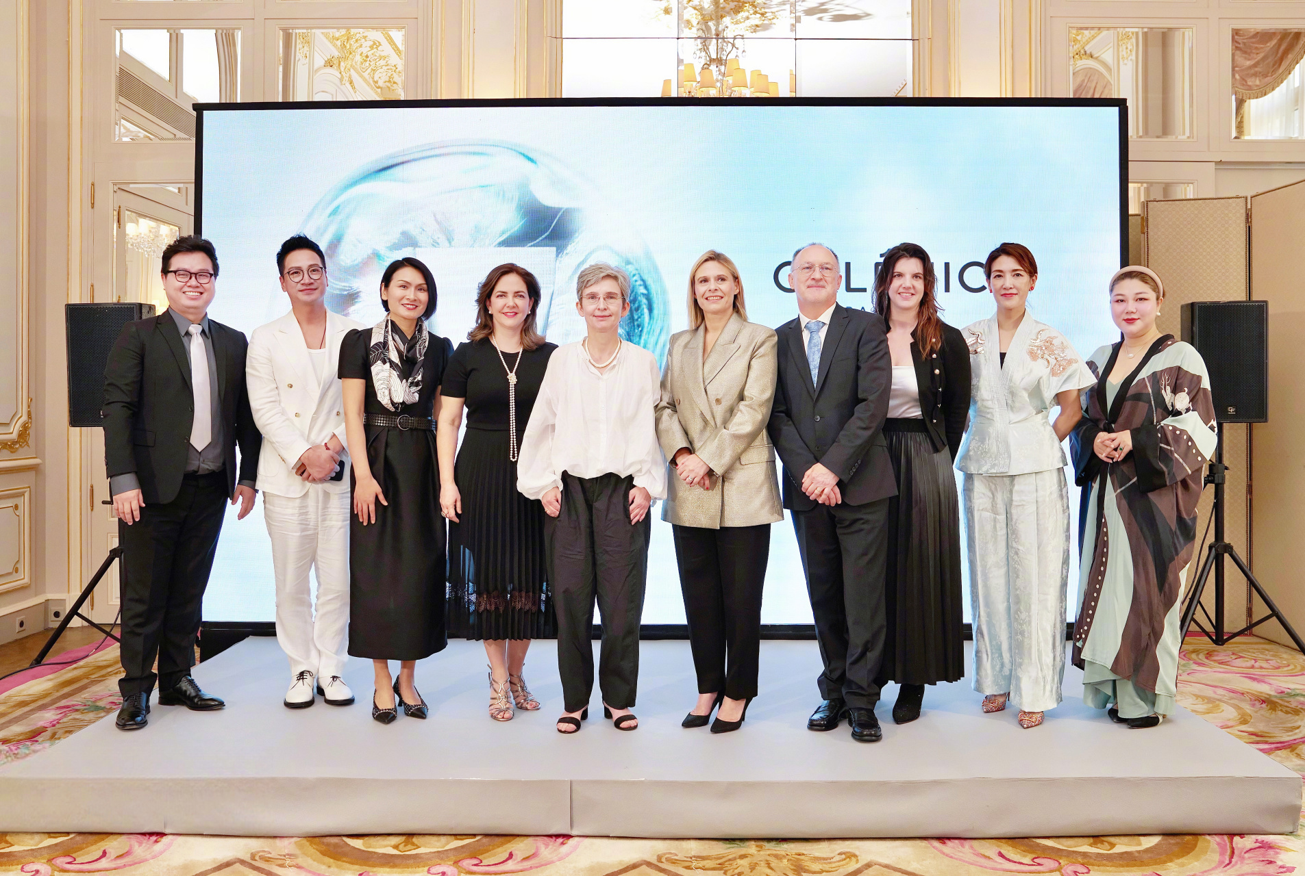 直击巴黎,《时尚芭莎》执行出版人兼主编沙小荔小荔bazaar与众多明星