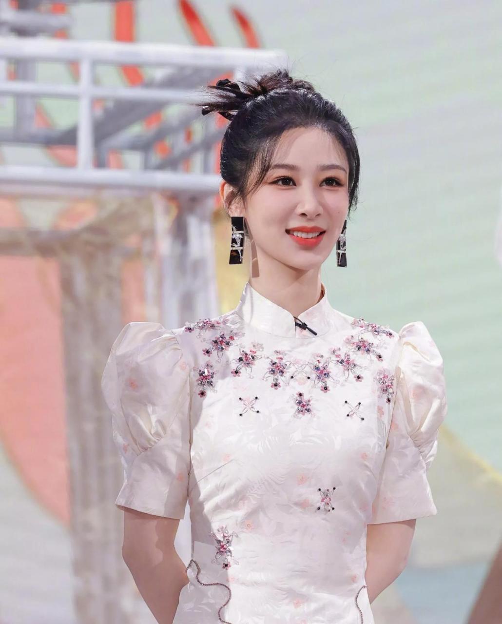 当王鹤棣问杨紫:你觉得自己年纪大了吗?