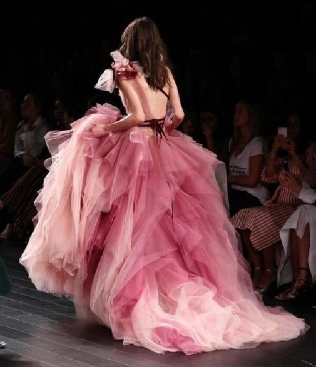 marchesa 玛切萨绝美仙女礼服裙赏7878 marchesa 以特殊的裁剪