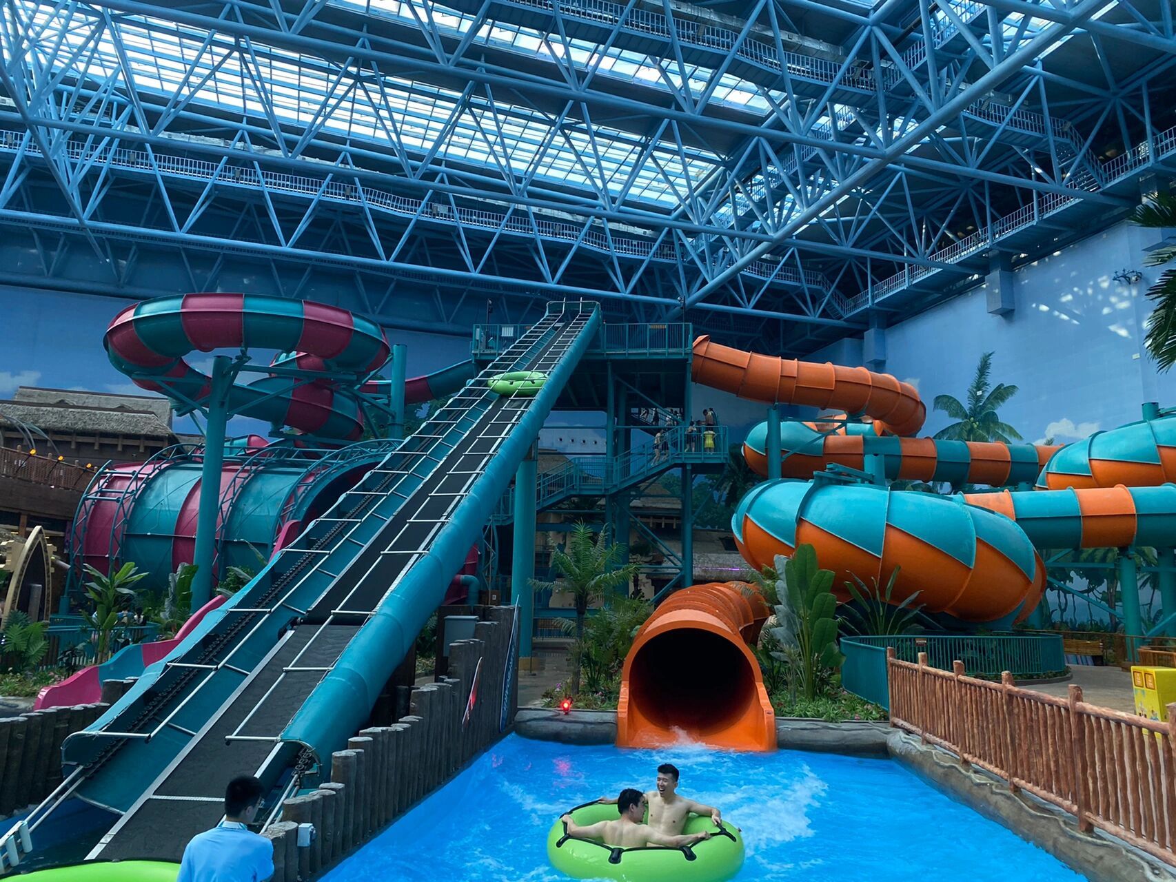 济南融创水世界攻略 1  99门票:疫情后好多地方都在搞活动,美团和抖