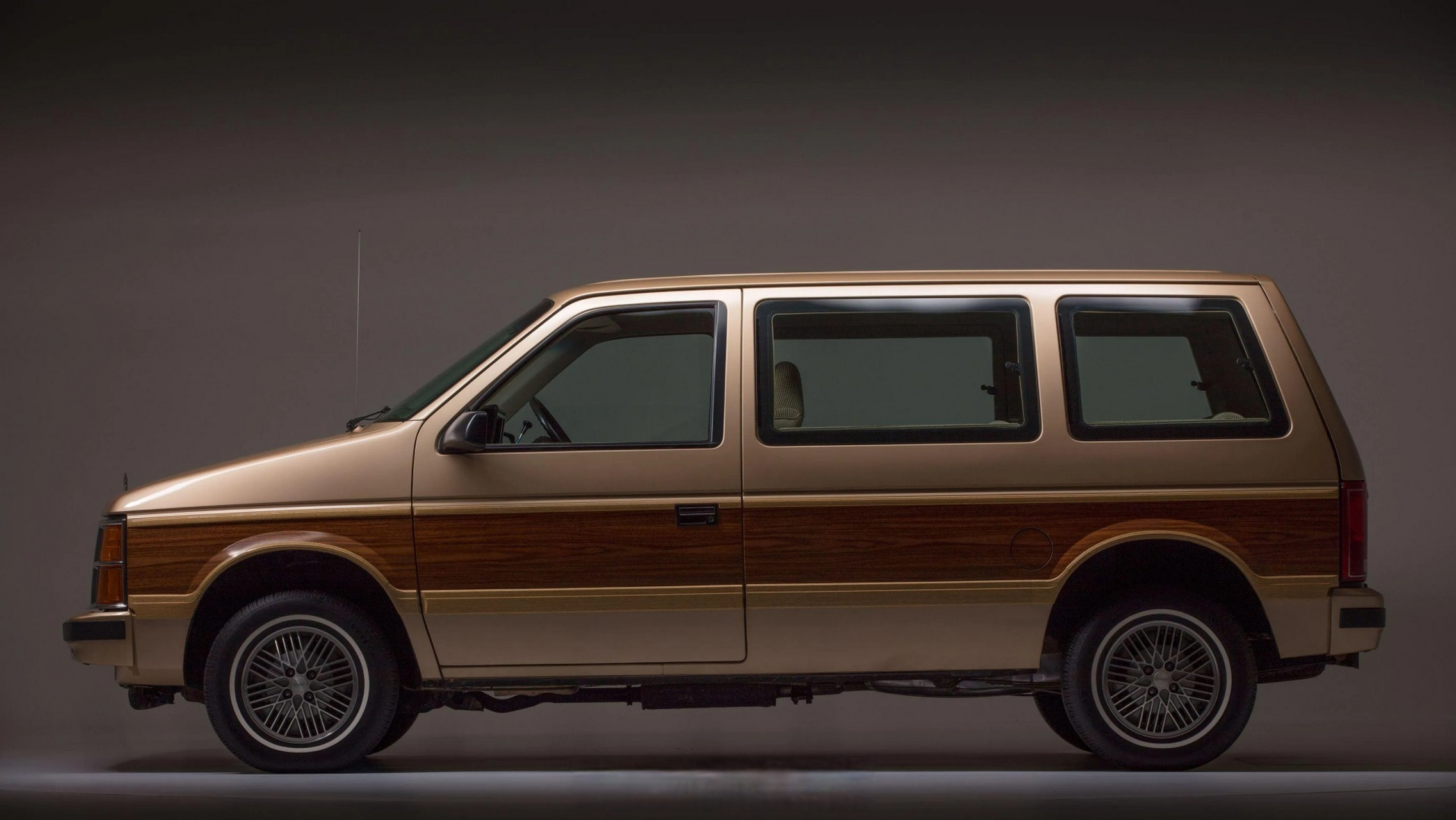 可它确实是如假包换的minivan(mpv)鼻祖之一 #我与汽车的日常# #经典