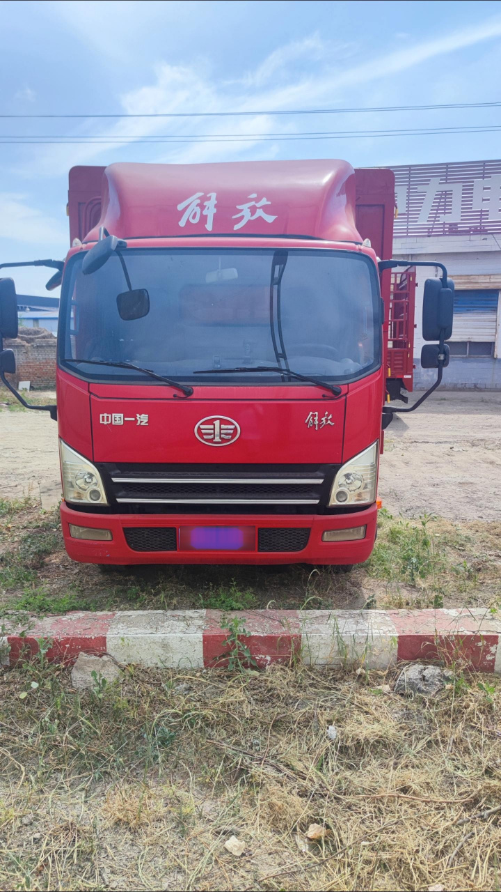 精品二手车 解放17年8月4.2米高栏,潍柴130马力,万里扬6档,内径2.