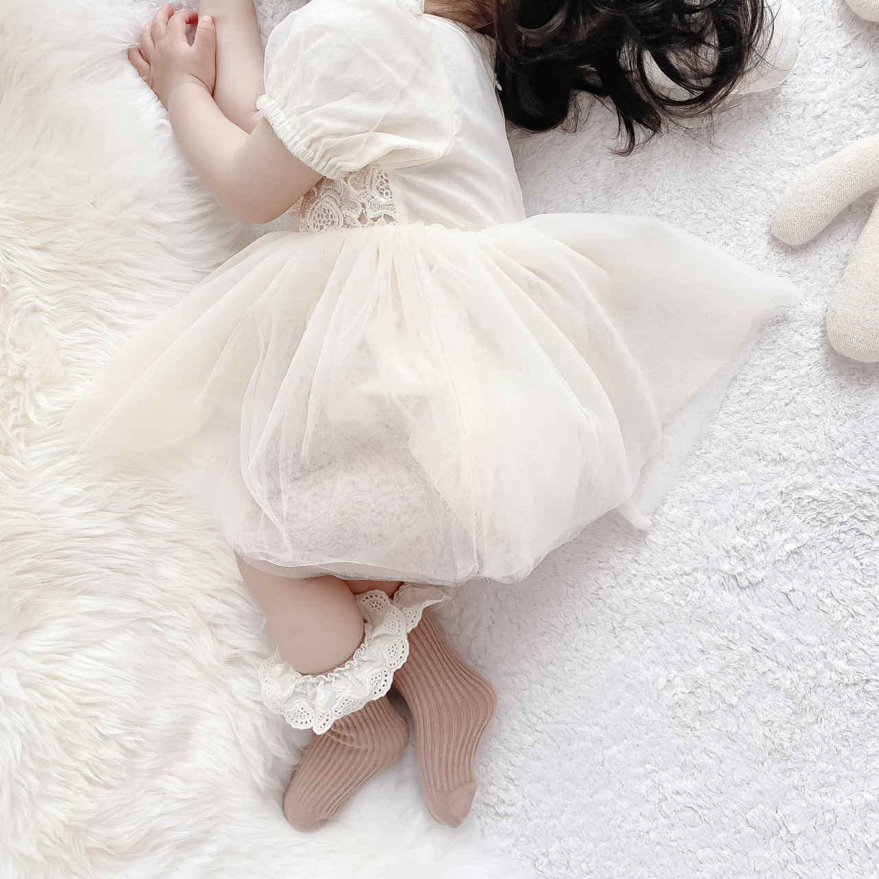 听说有些地方有给宝宝剃满月头的习俗.