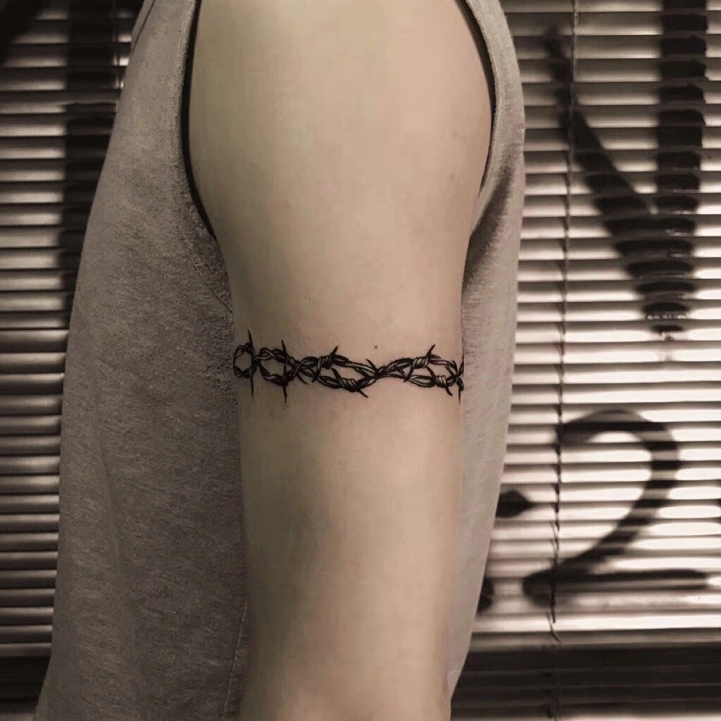 来一圈儿荆棘 臂环 男生纹身初体验