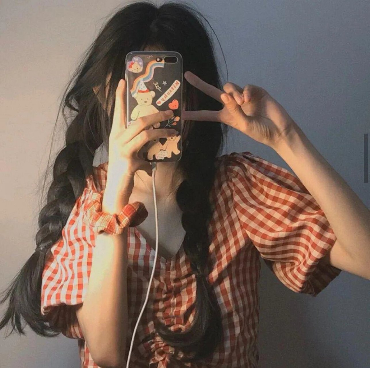 遮脸真人头像女来了