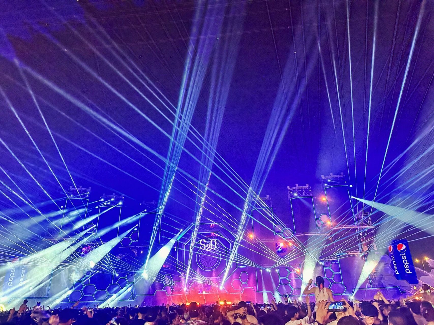 曼谷s20|电音节的快乐09 又来洒水了