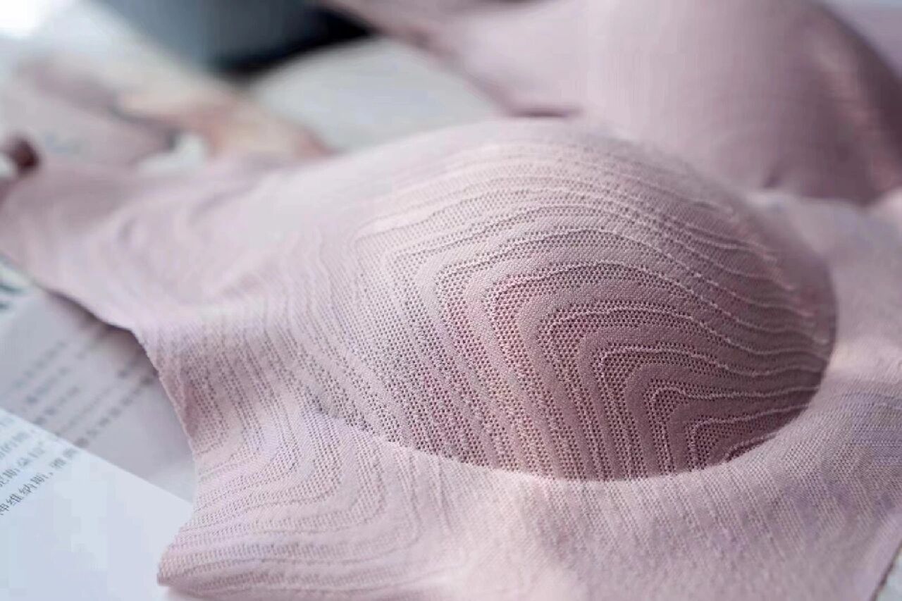 云感棉面料了解一下 pdora科技内衣采用得是水溶性蕾丝面料让你对