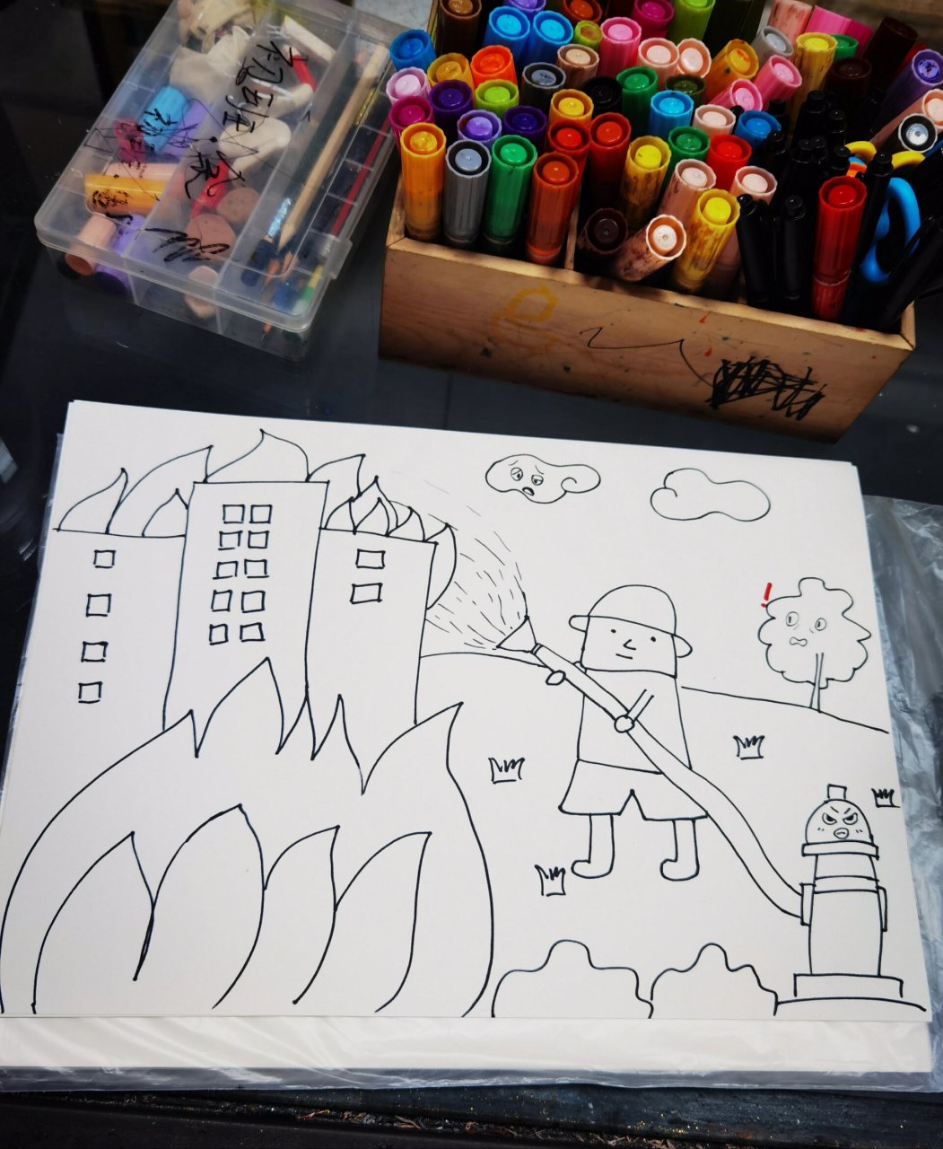火灾简笔画(5-8岁) 上色后和上色前都给大家上传啦!