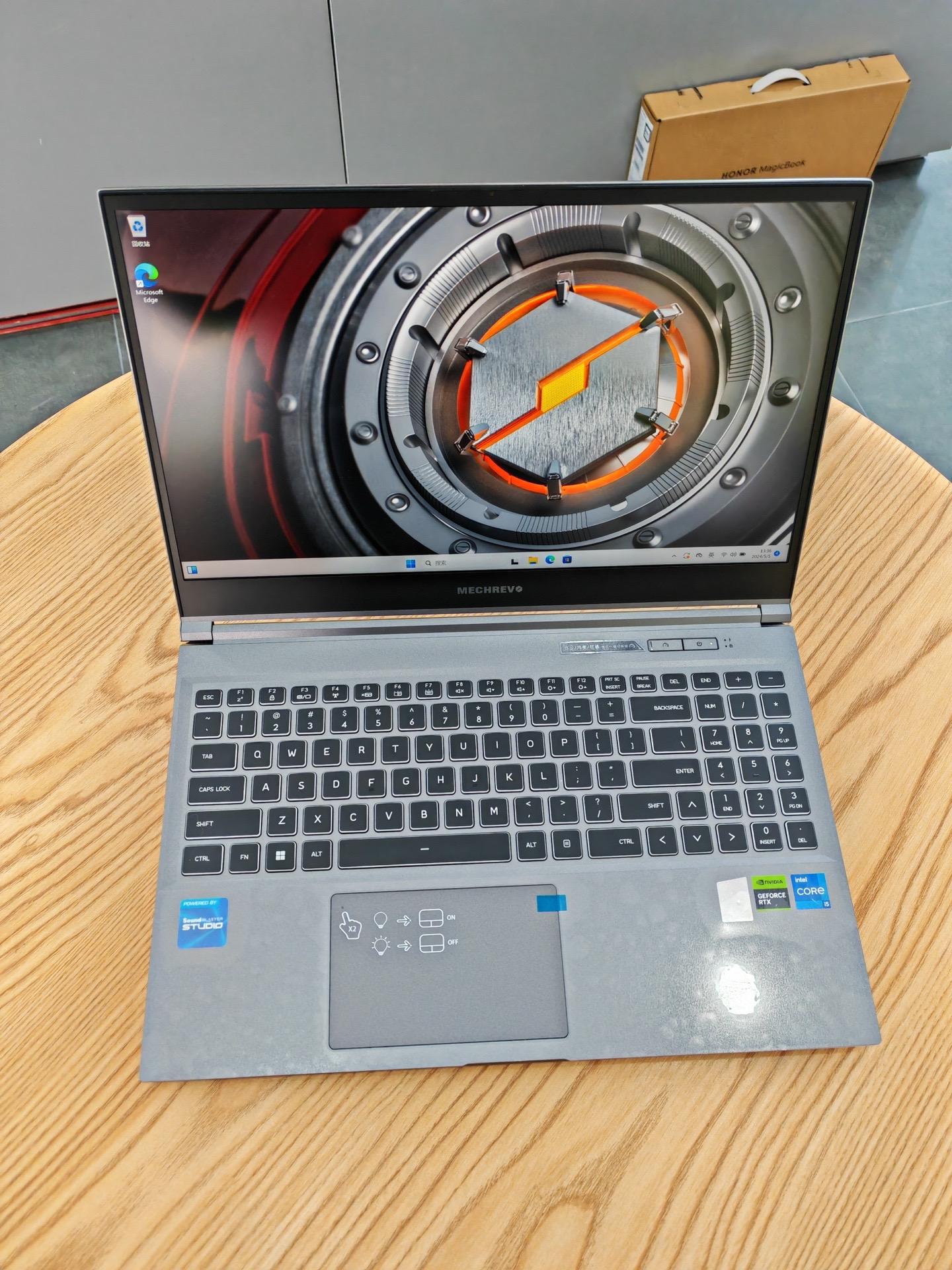机械革命 极光pro15 i5