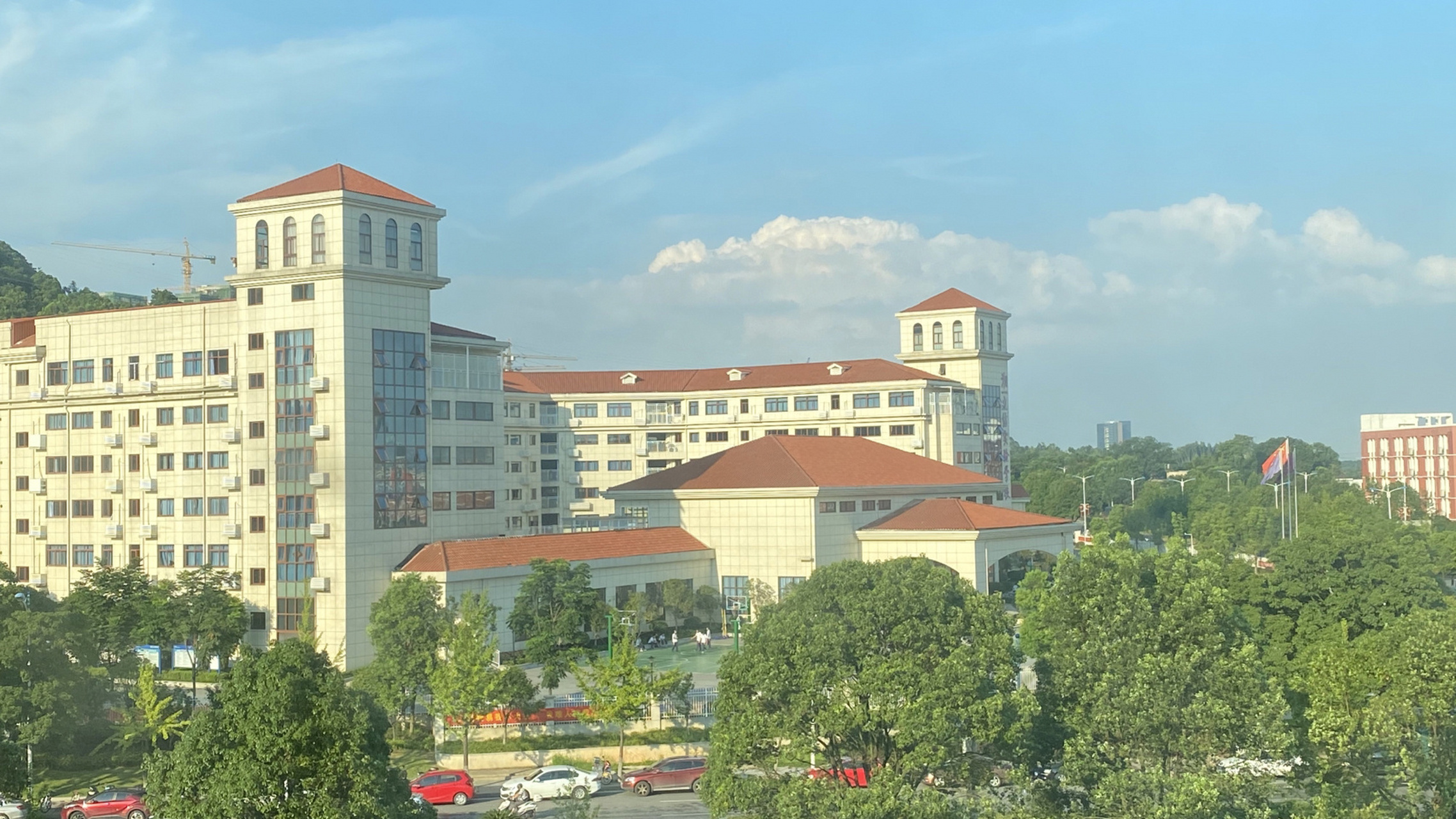 长沙湘一立信实验学校太好看啦 像在漫画里 图片都是未调色原图o 学校