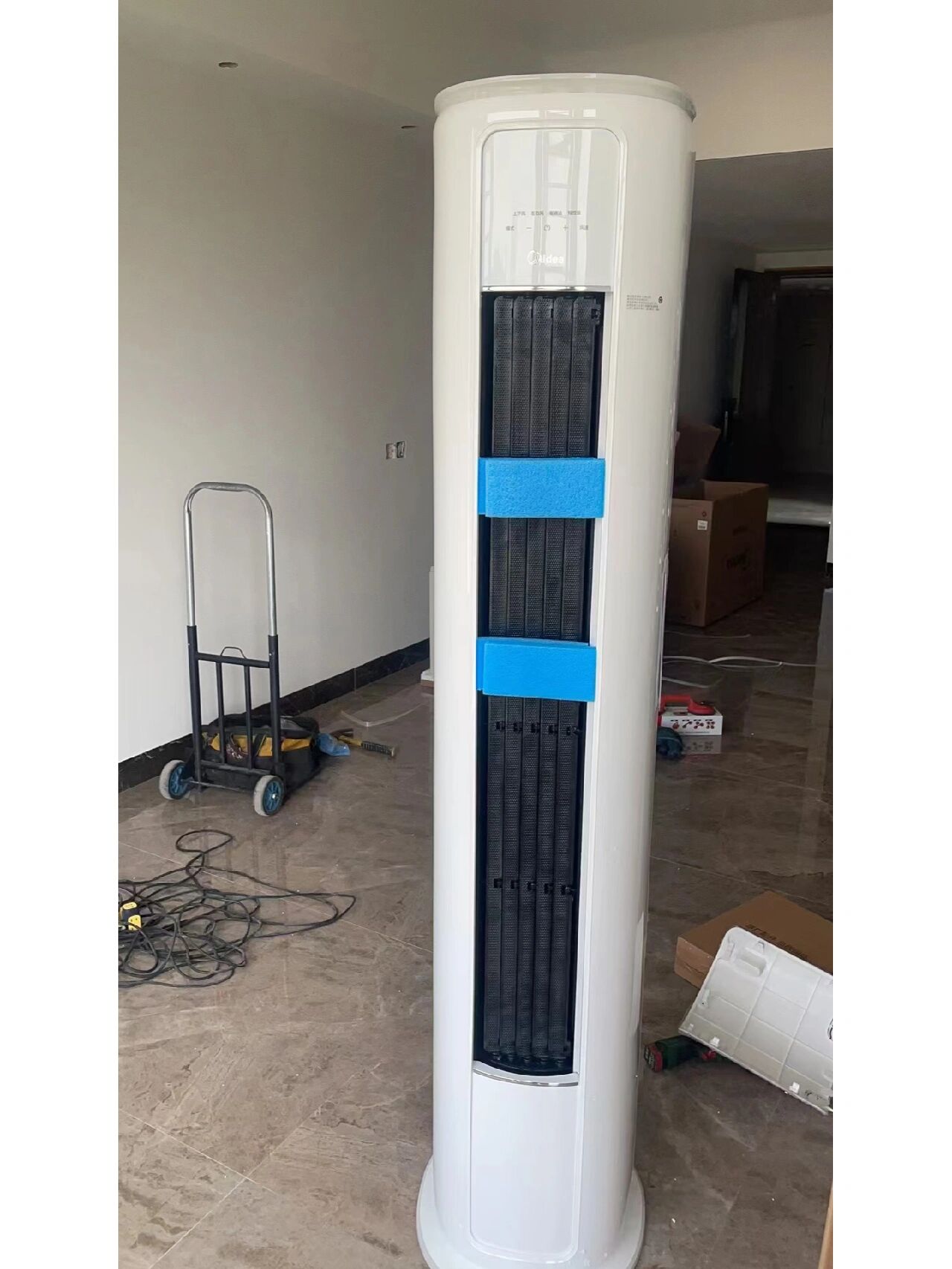 风口冷暖两用智能家用客厅立式落地式柜机 kfr-72lw/bdn8y-yc301(1)a
