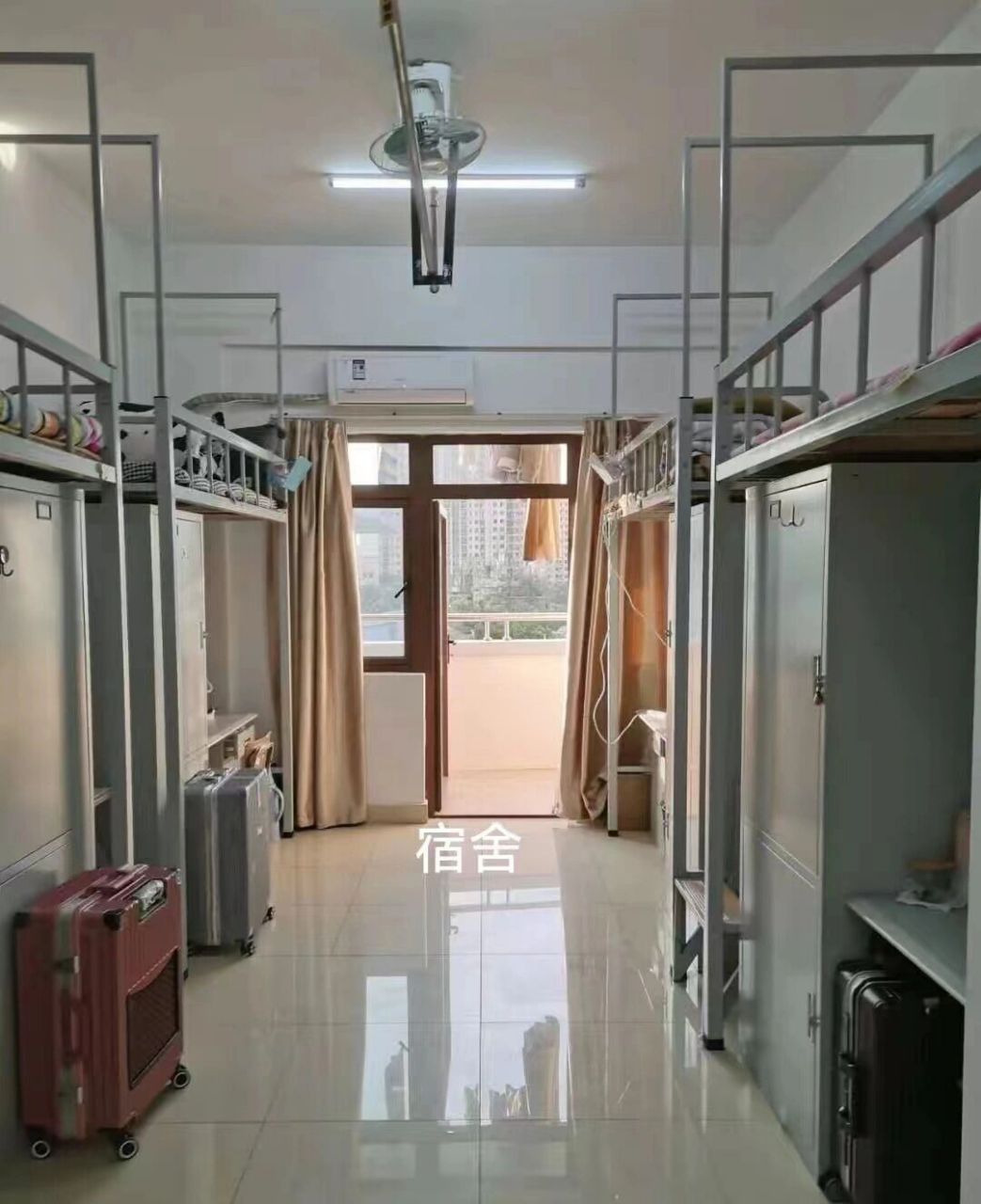 无锡职业技术学院宿舍校园篇  读职校,好就业,奔小康 总要来锡职看看