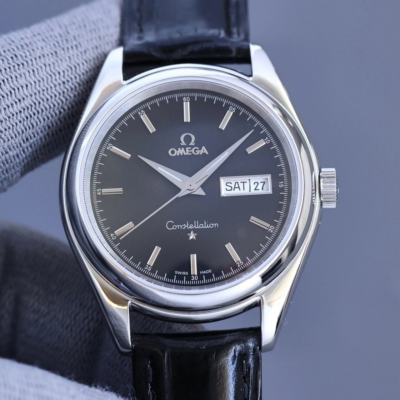 年度最佳腕表欧米茄《omega》 高端区7615星期日历系列!