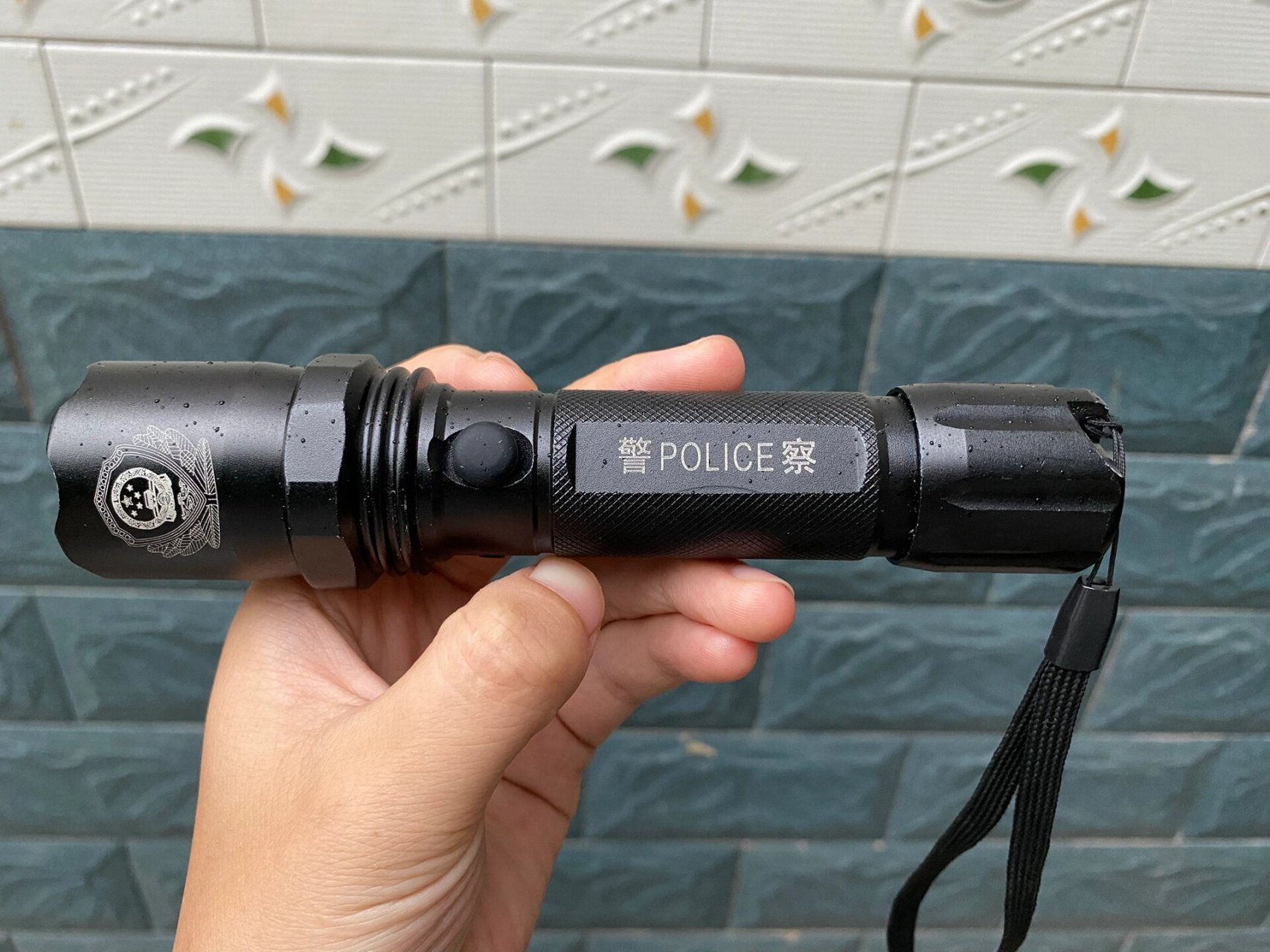 警察手电筒 我想问问这手电筒是可以买到的吗