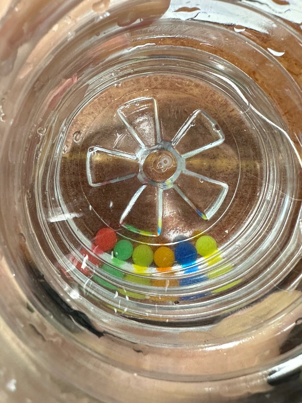 水宝宝为什么泡大了之后还会缩小 一直泡在水里的 越泡越小 小到我