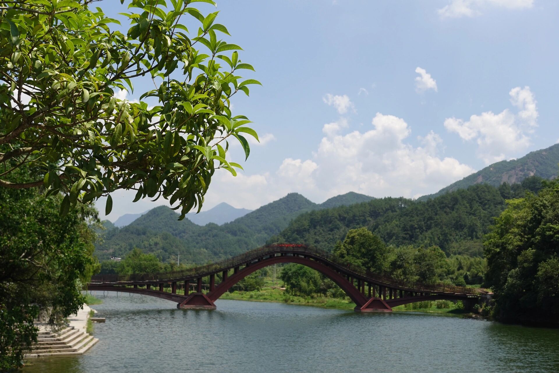 绩溪县龙川景区 位于宣城市绩溪县,歙县转绩溪县,第一个点就是直奔