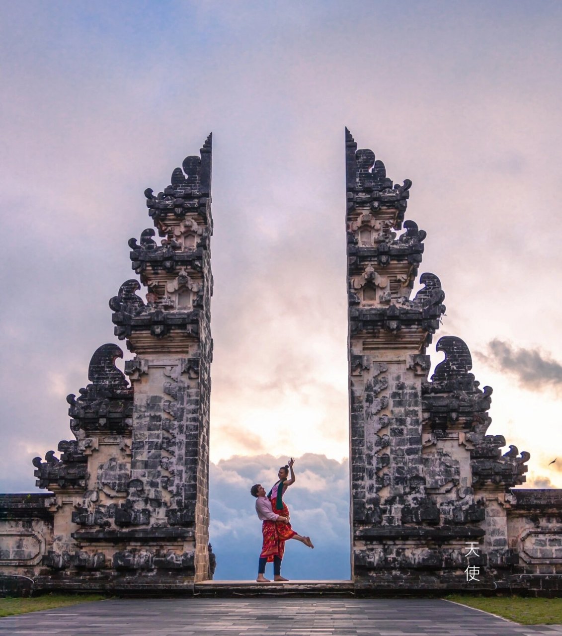 天空之门 天空之门是印尼巴厘岛的标志性建筑,坐落在pura lempuyang