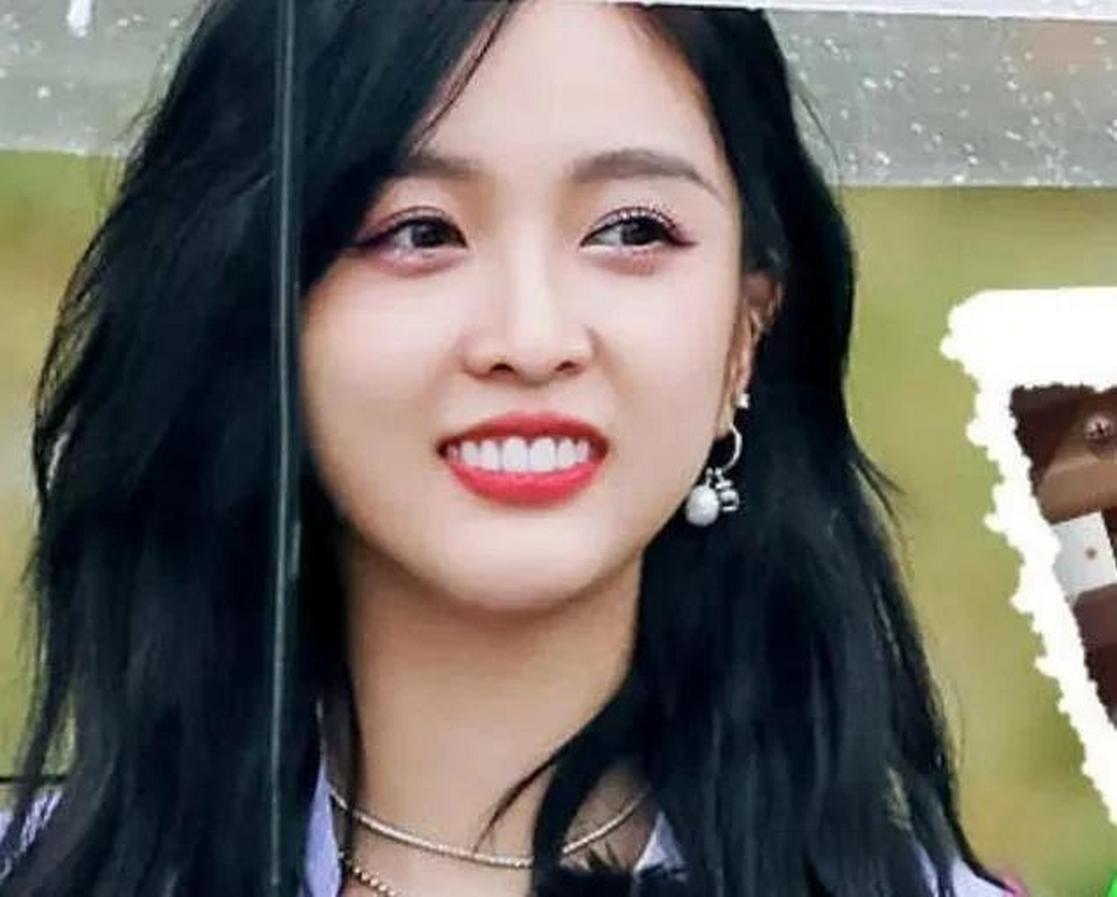 虽然吴宣仪的五官长得很好看,但只要她一张嘴,就会破坏掉"美感".