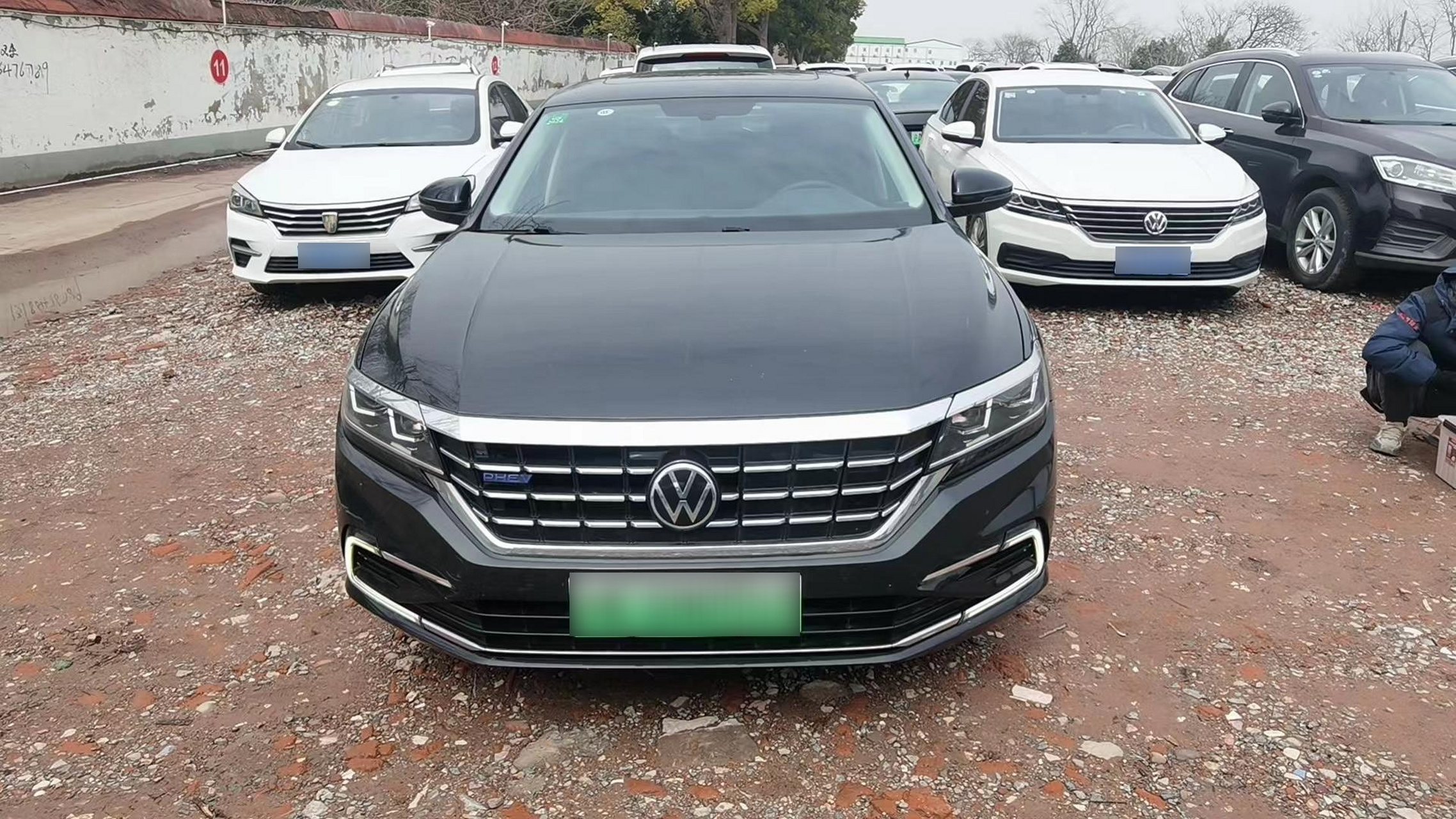 车型:2021款 帕萨特新能源 430phev 混动政采版c6 颜色:黑色 公里数