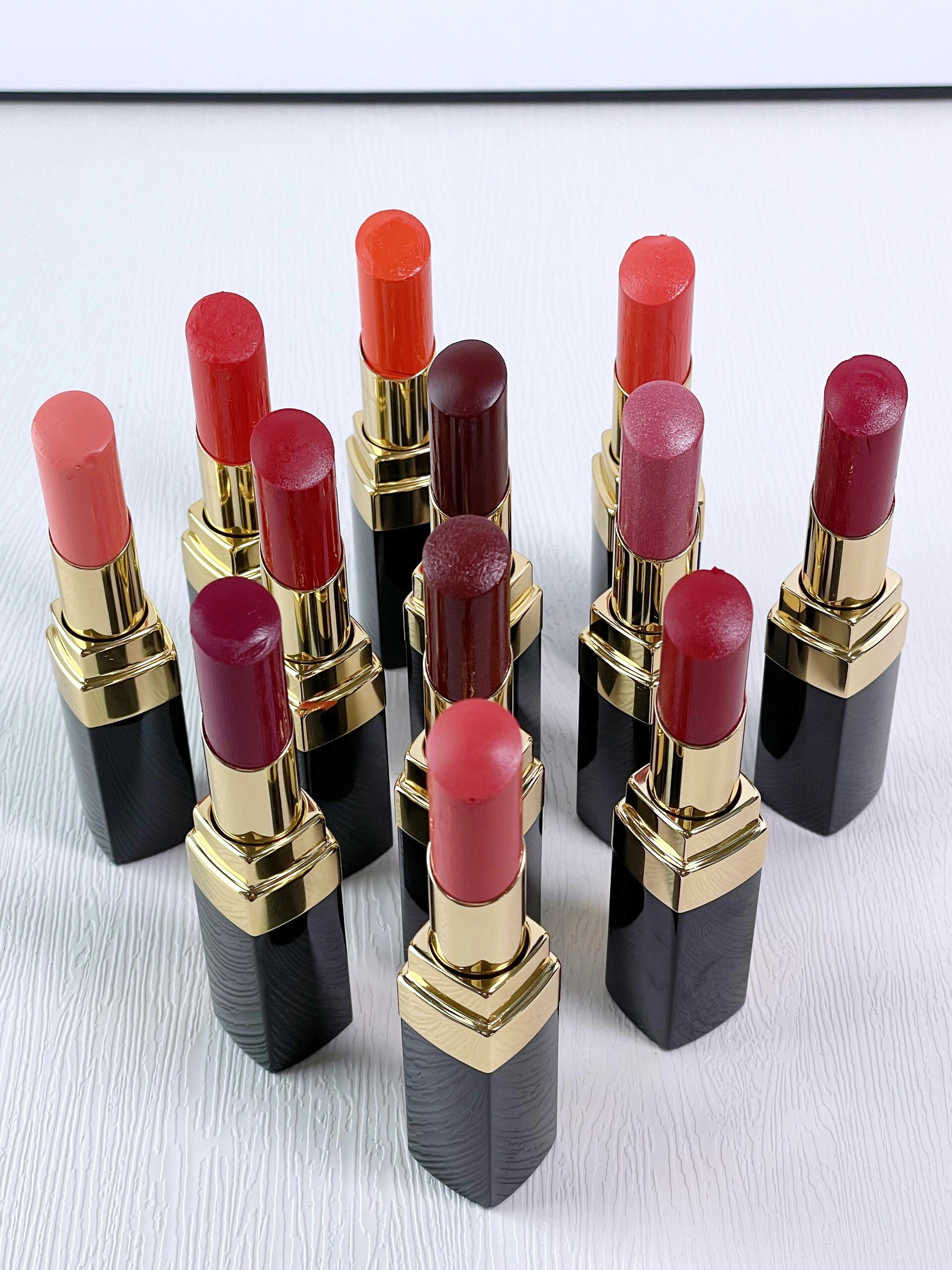 香奈儿无色润唇膏的简单介绍 香奈儿无色润唇膏的简单介绍