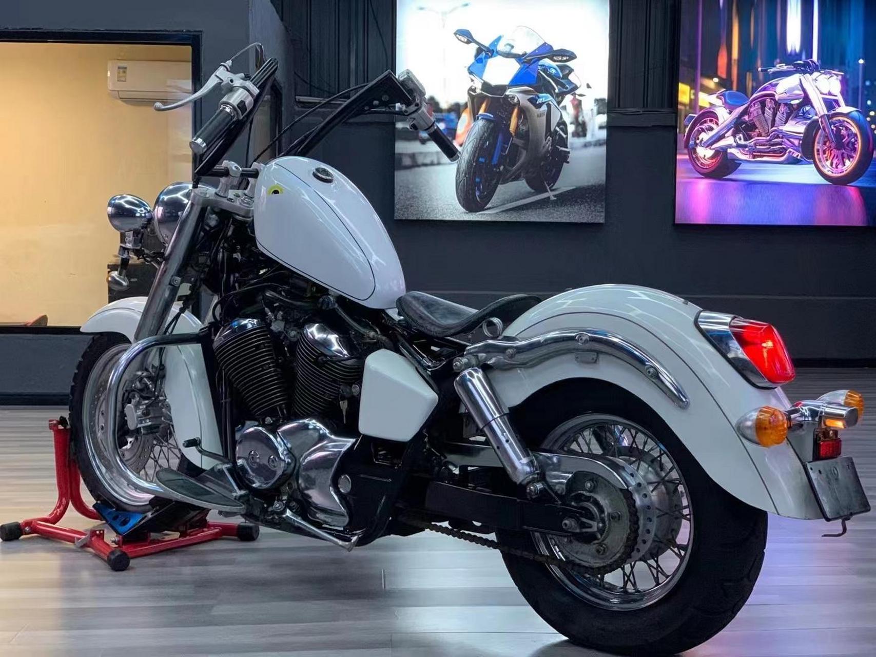 售价:188060元包邮,本田沙都750,搭载v型双缸水冷引擎 多功能工作台