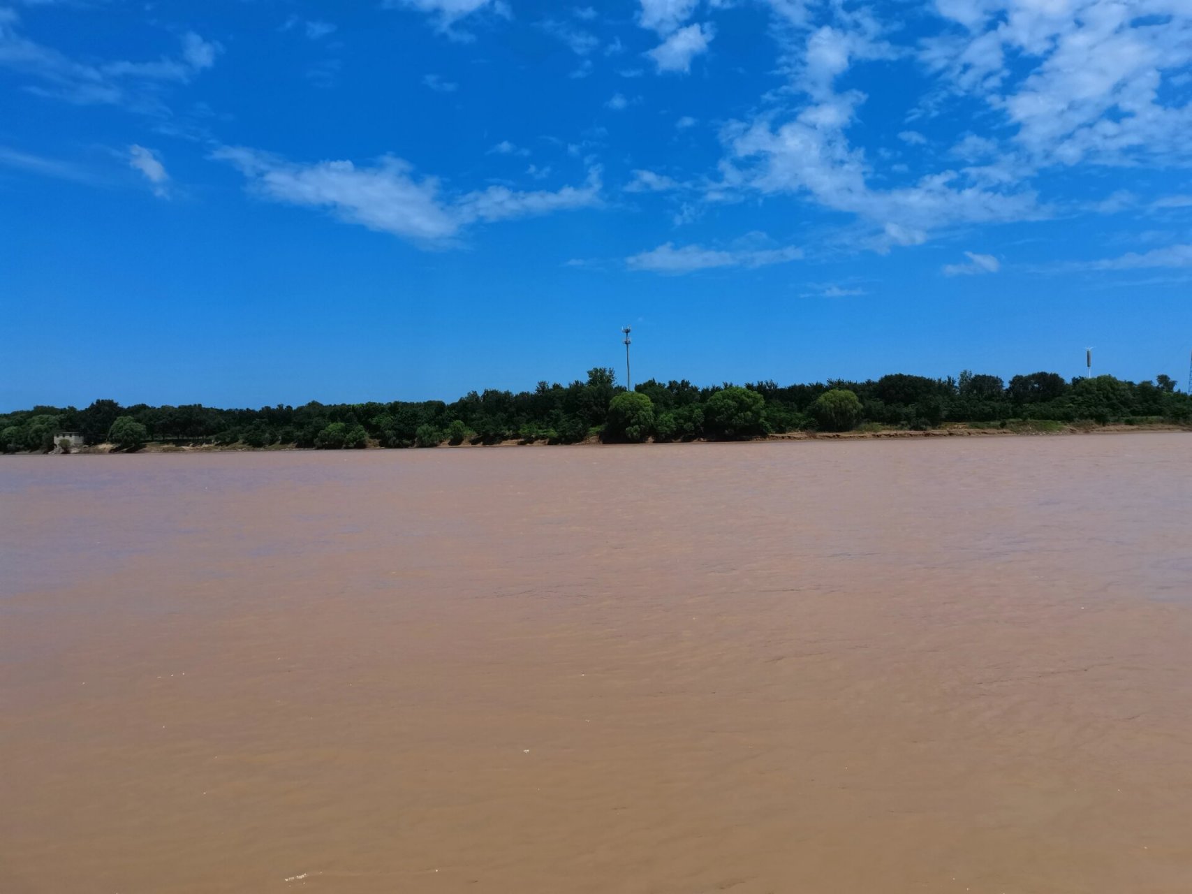 济南|黄河百里风景区 蓝天白云与黄河配在一起风景美如画 在这里可以