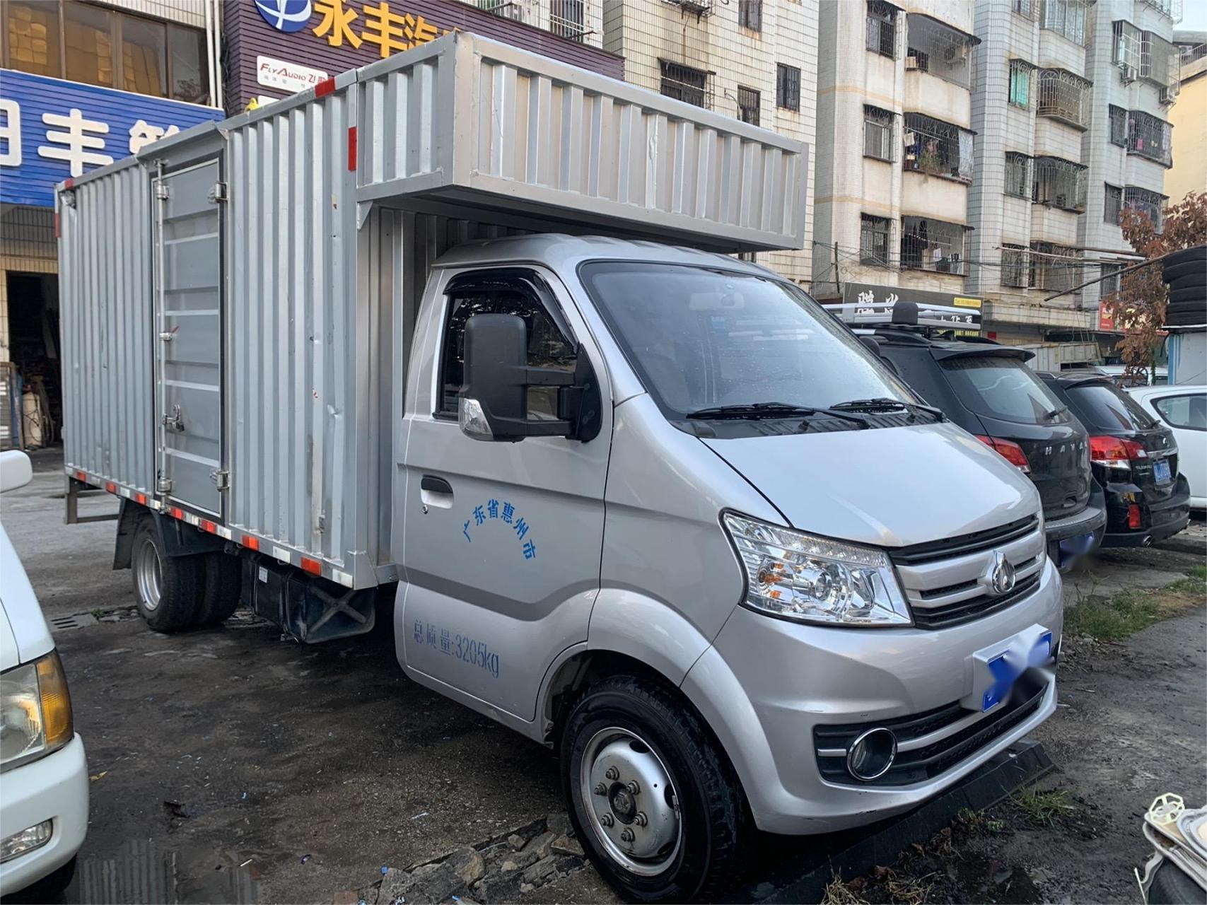 出售长安跨越王x5 厢式货车3米6车厢 2022年4月上牌 排量1.