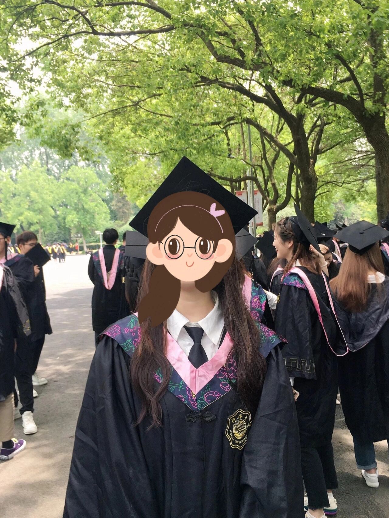 重庆大学学士服图片