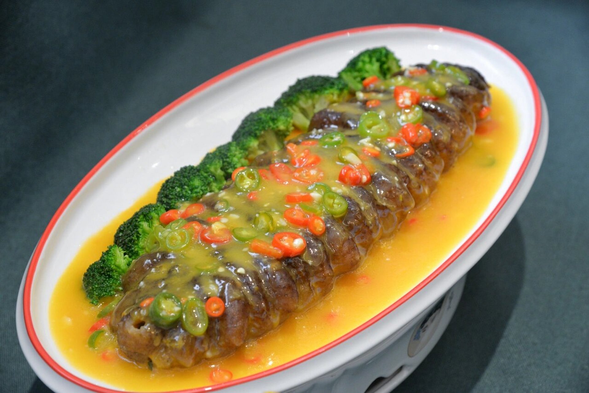 比手臂还粗的大乌参,想吃的快来遵义宴!