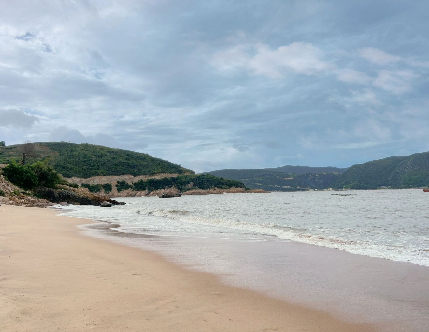 了三亚厦门大连青岛那种热门的海边城市,不妨来福建宁德看看福鼎的海