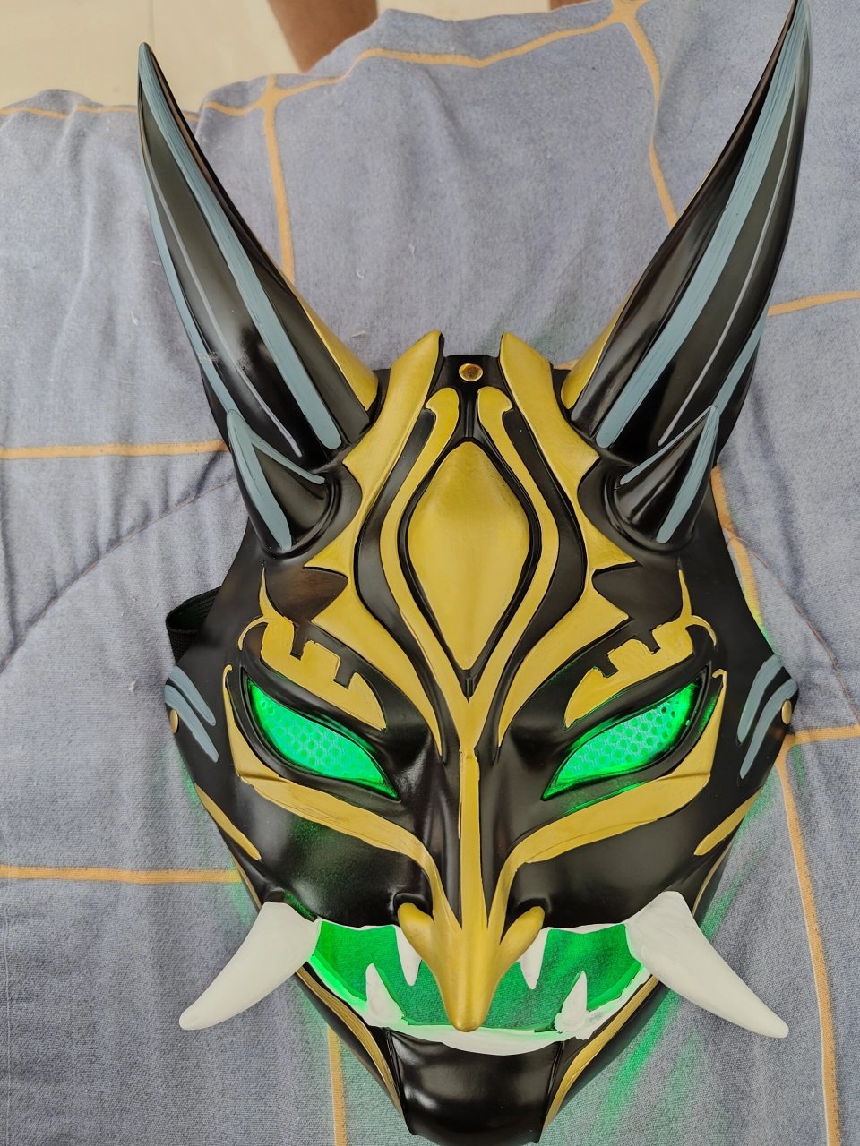 原神魈cos绿色发光面具正确版 魈上仙发光面具现货一款 手工定制款