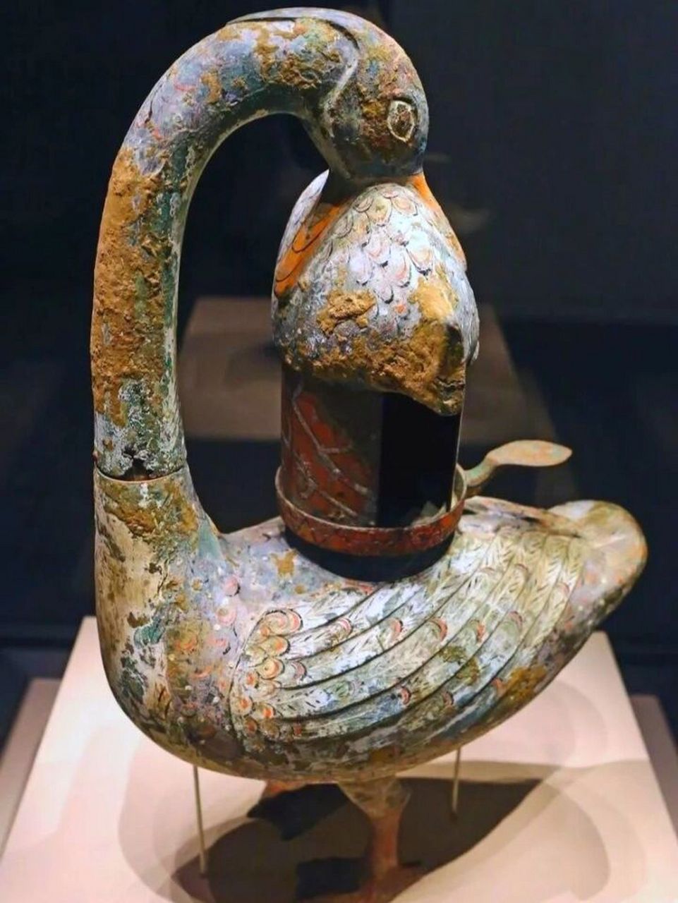 文物国宝③|雁鱼铜灯:两千年前的环保杰作 西汉彩绘雁鱼铜灯我在山西