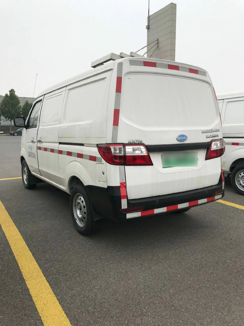开沃d07保定现车,2020年底上牌,续航260公里,比克电池
