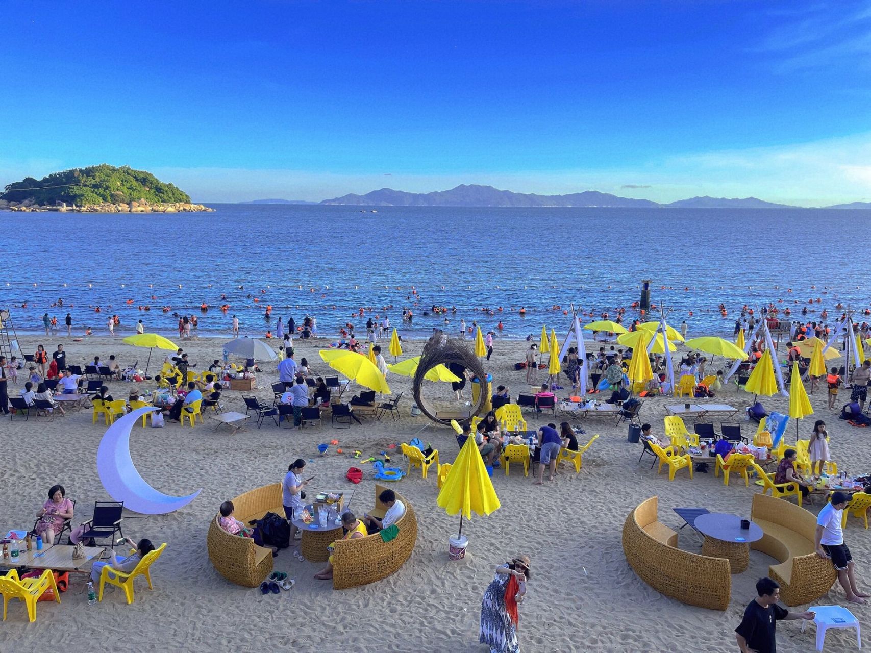 麦芽海岛营地 海角城白海豚浪漫沙滩——麦芽海岛营地 其实营地就在