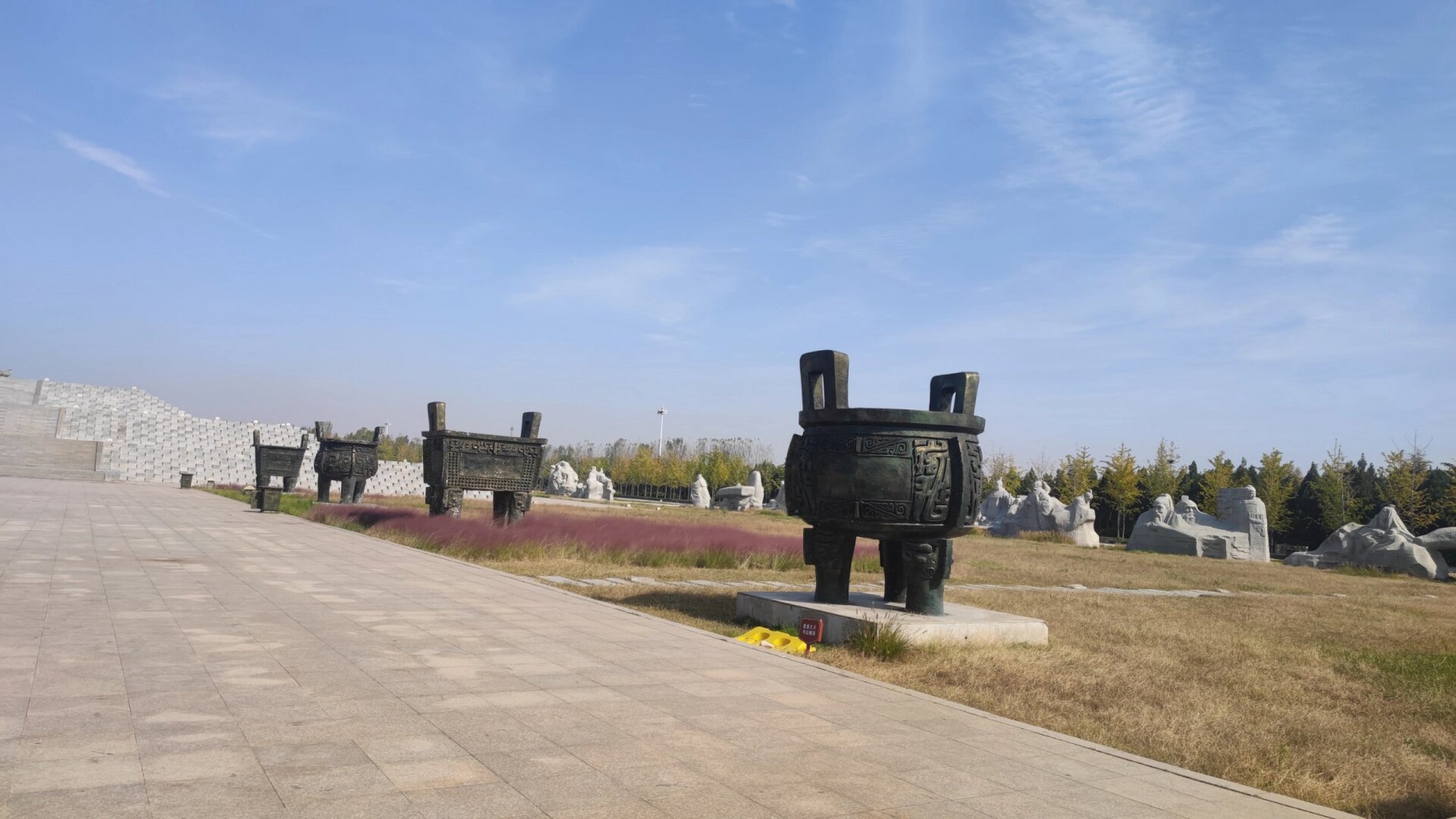 郑州黄河文化公园 文化公园收费:门票48  索道50  观光车20 景区看点