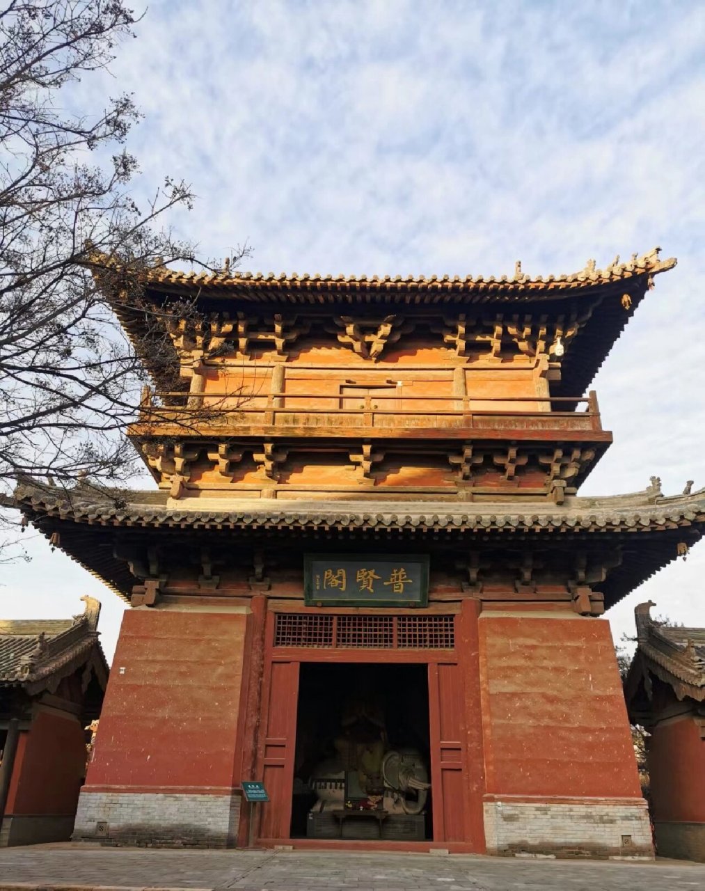 大同 善化寺(现存保存最完整的辽金建筑) 简介:善化寺位于大同古城