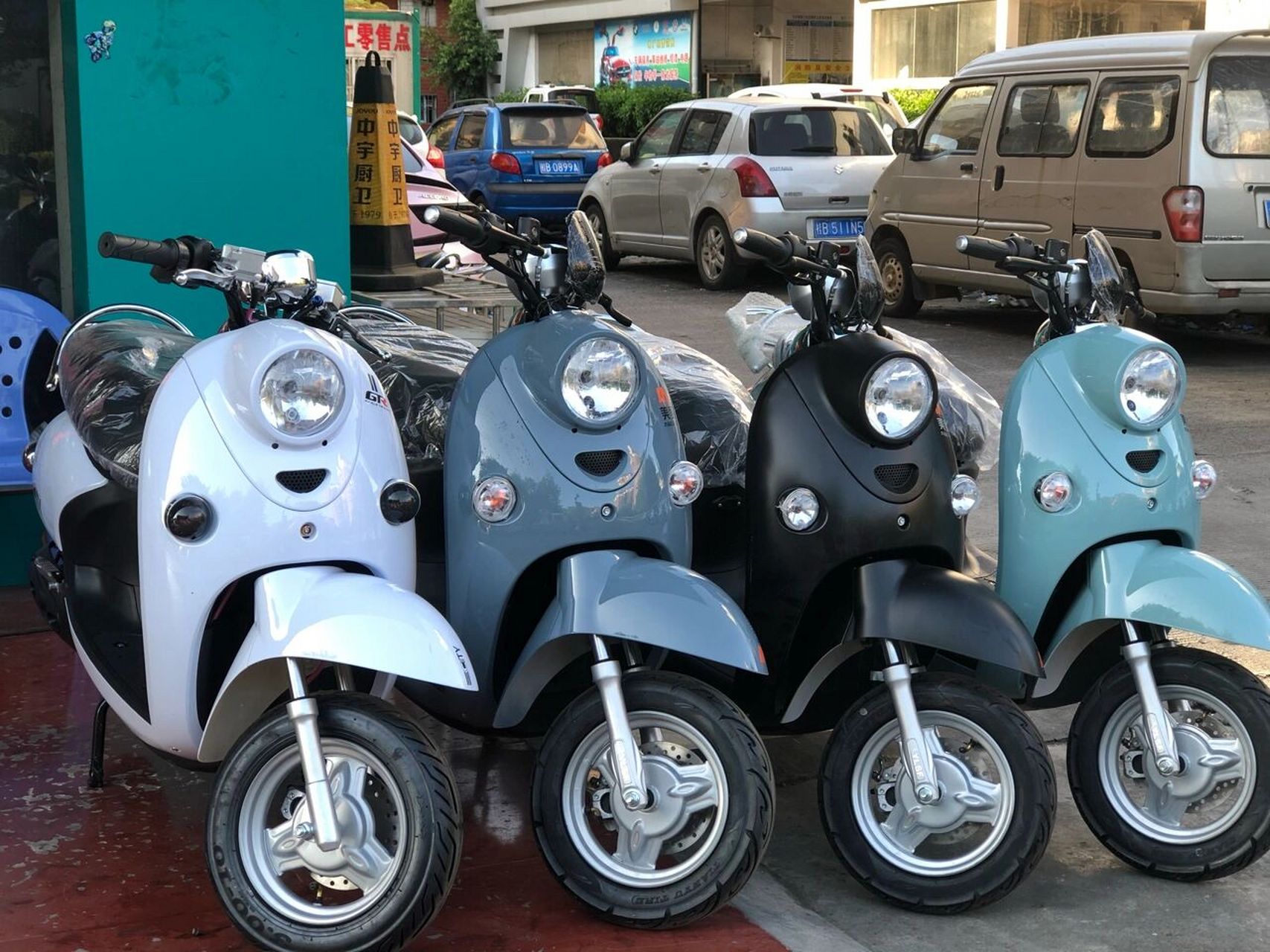 广西柳州市 厂家直营店 美豹电动车1999元 双碟龟五72伏配石墨烯电池