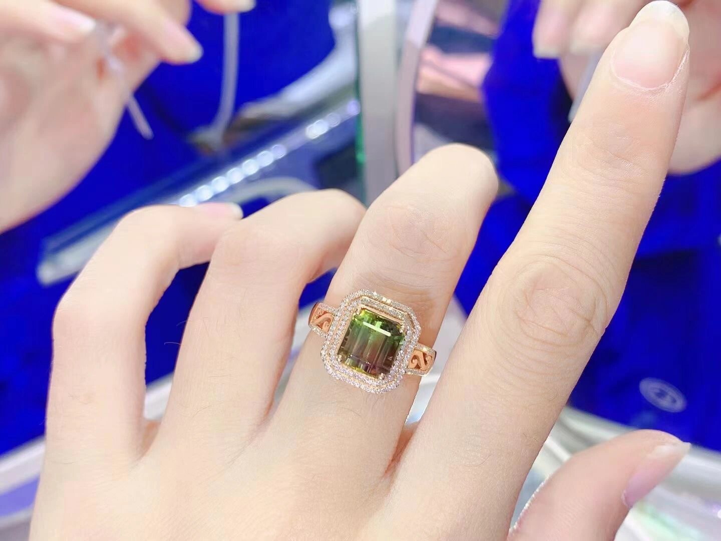 碧玺是什么类型宝石(碧玺是什么类型宝石图片)