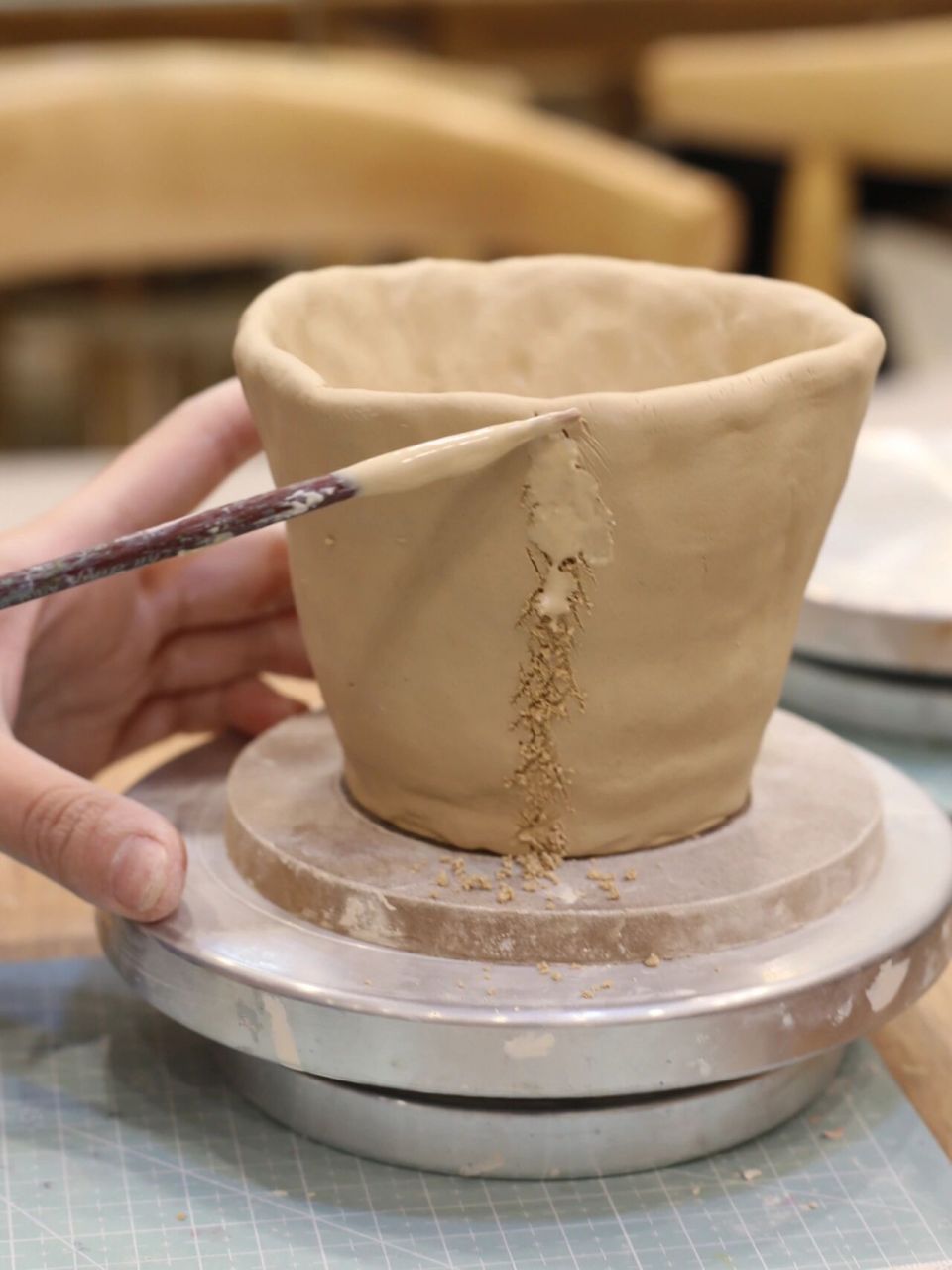 捏只杯子吧6015陶艺手捏杯制作流程95 1.捏个杯子 2.