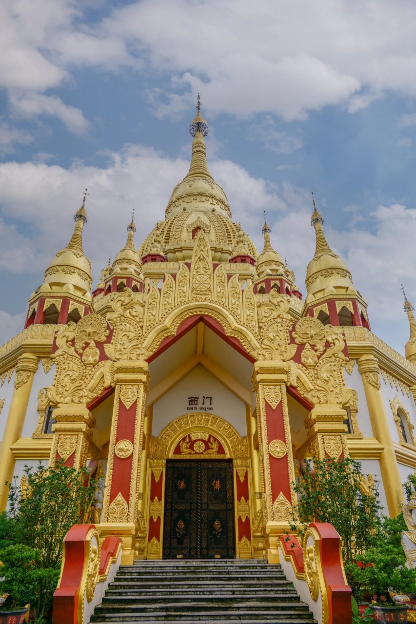 滇西旅游 | 芒市勐焕大金塔 勐焕大金塔 67又一个没听劝花钱买票进