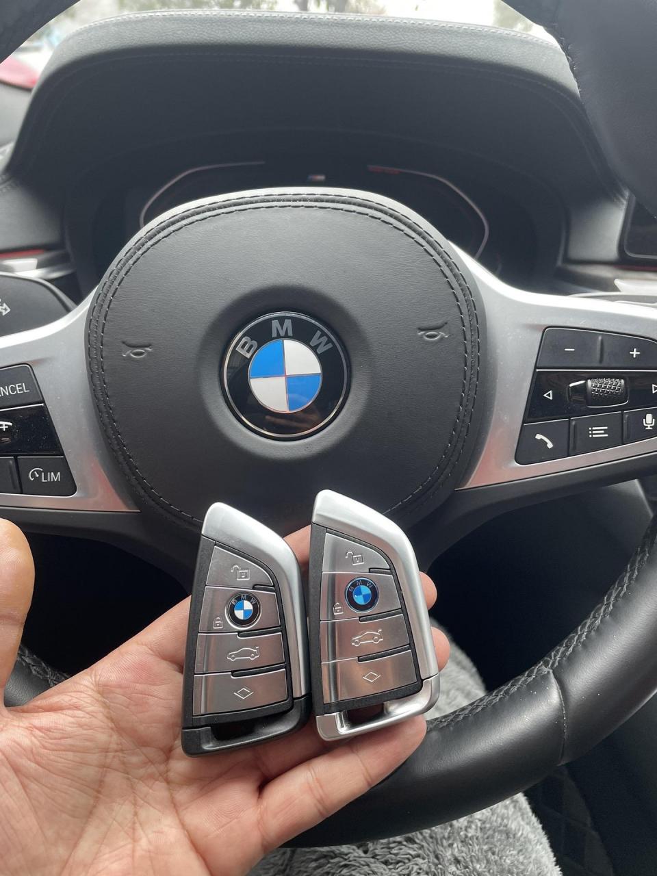 22款宝马5系钥匙