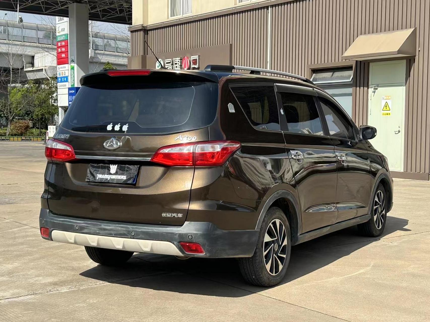 18年1月长安欧尚a800,七座mpv,手动1.6l,实表8.