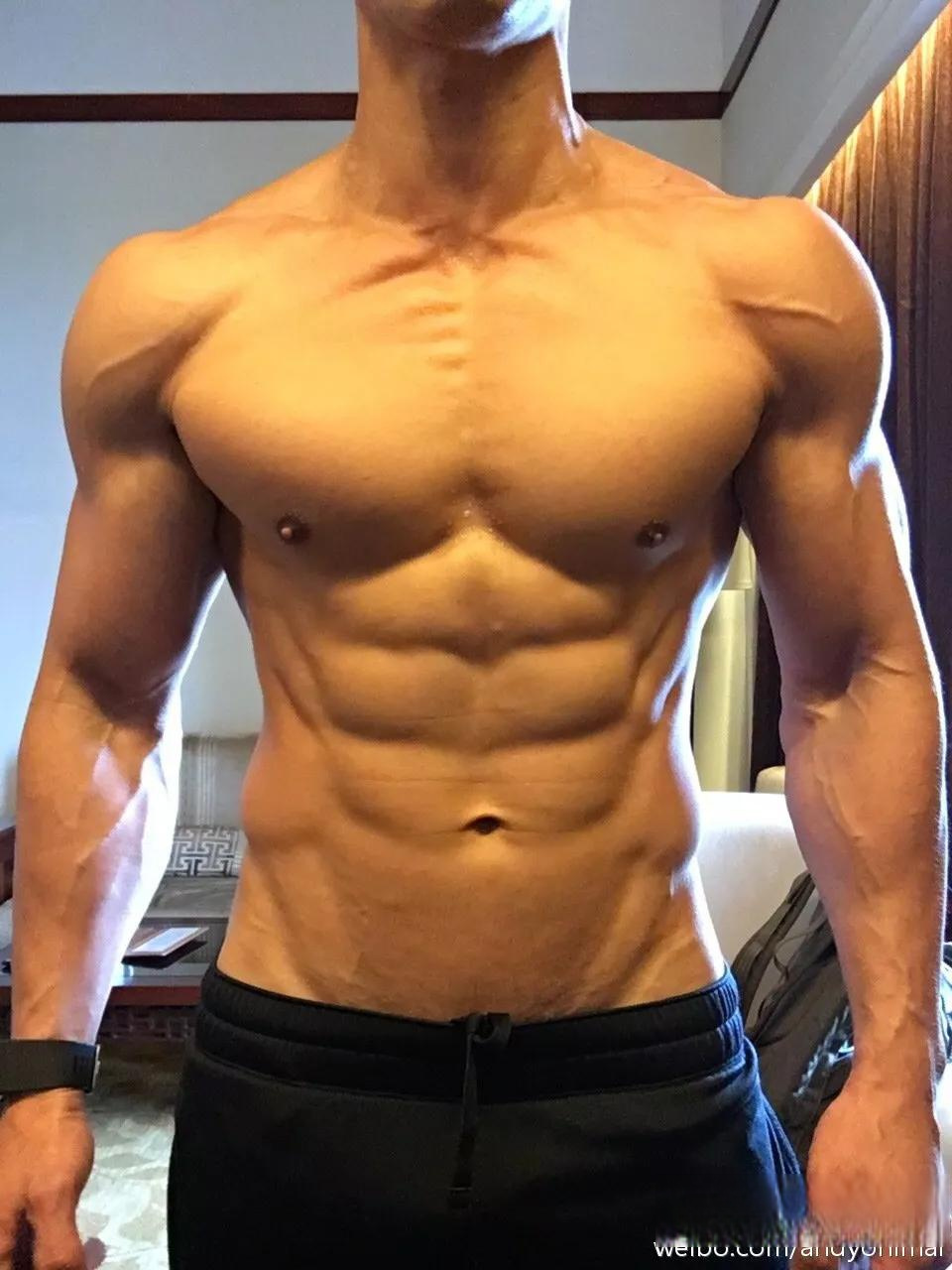 中国演员的身材天花板——安志杰