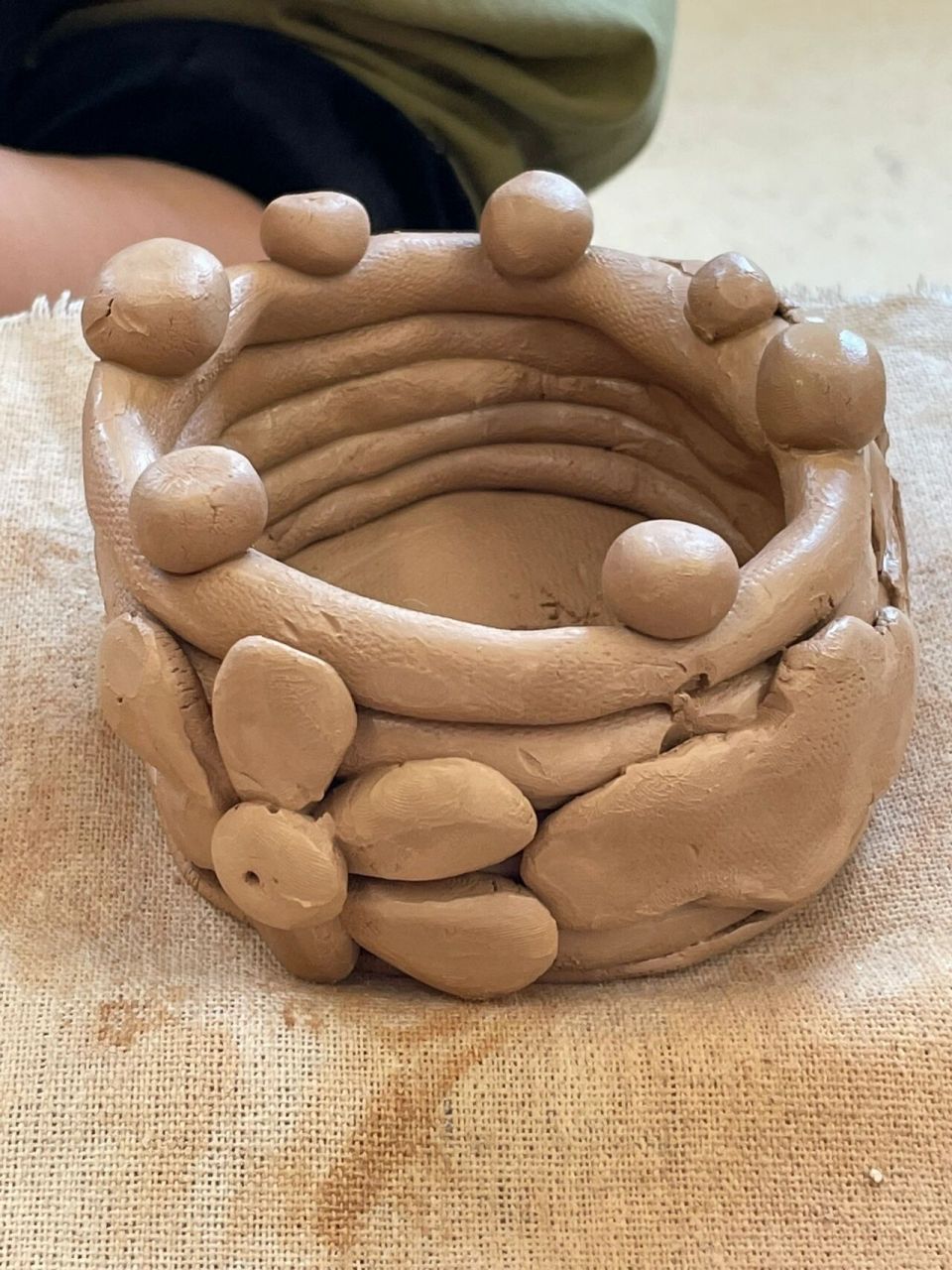 幼儿陶艺课-盘泥条