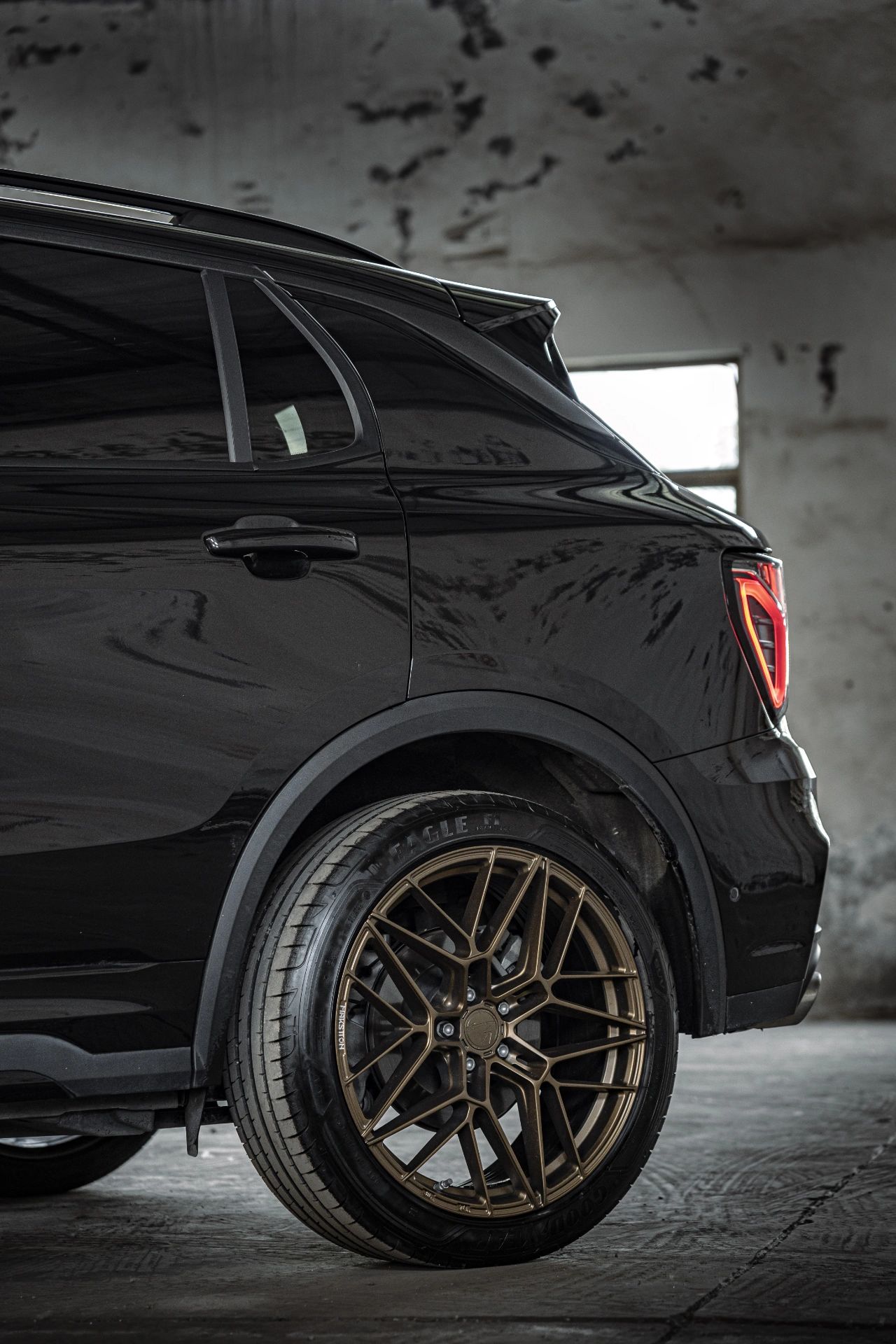 领克01|改装案例和指南分享 作为一个职业改轮毂选手,听说里写攻略会