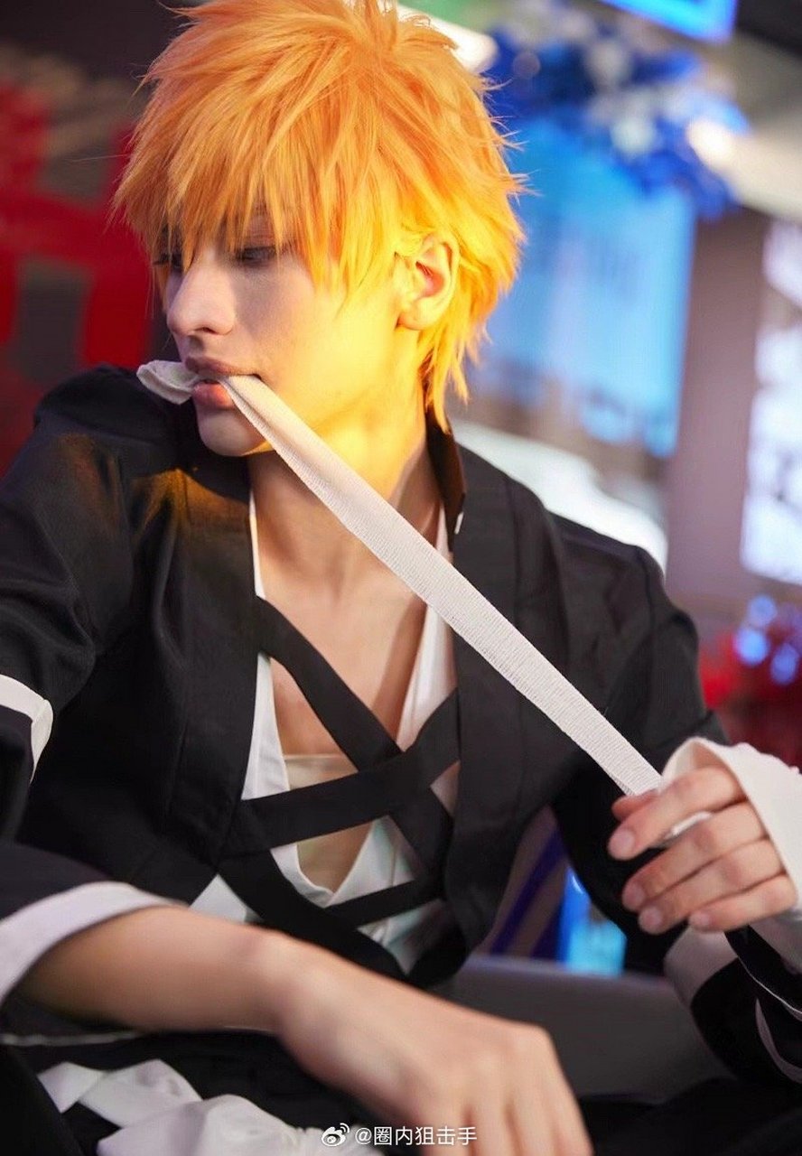 卡琳娜cos黑崎一护#卡琳娜来cos死神里的黑崎一护了,这纯属一波没幻