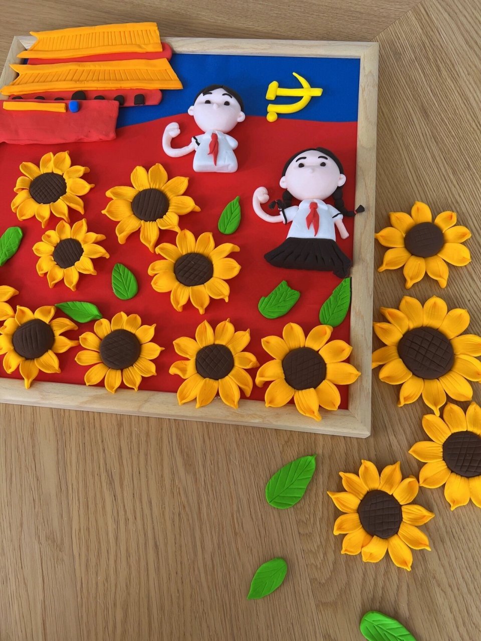 轻粘土作品 童心向党 喜迎二十大争做好队员