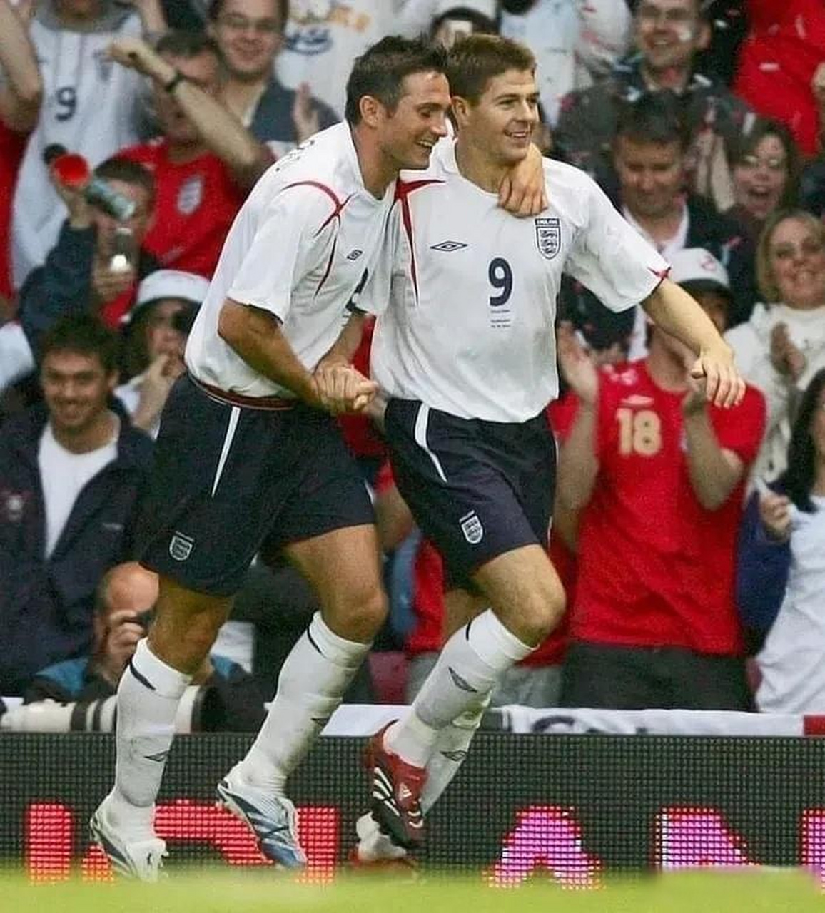 足坛历史上最难解决的阵容难题:如何使杰拉德和兰帕德两位世界级中场